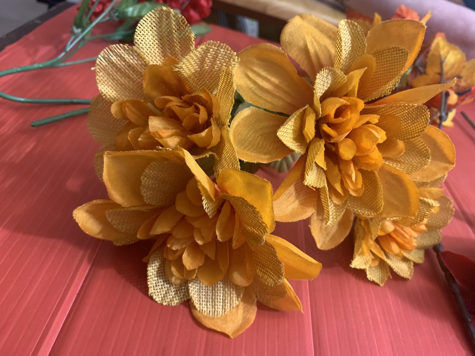 Artificial Flowers Silk Flowers Realistic Flowers (4) Pieces Set – Pre-Owned