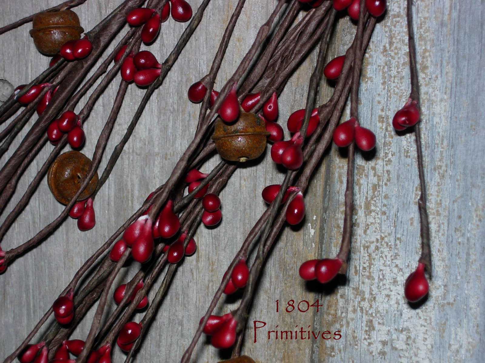 NEW 52″ Wispy Pip Berry BURGUNDY Garland w/Rusty Tin BELLS ~ Christmas