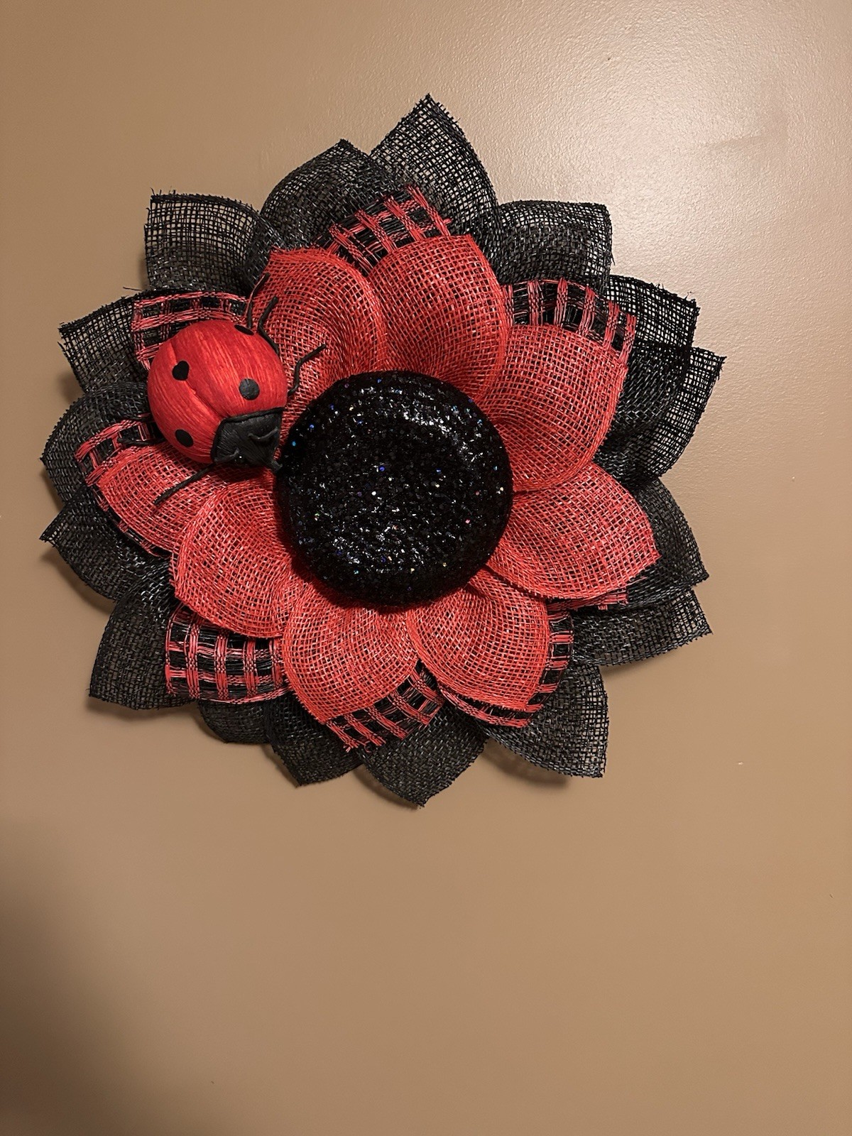 Flower Wreath Red Black Ladybug