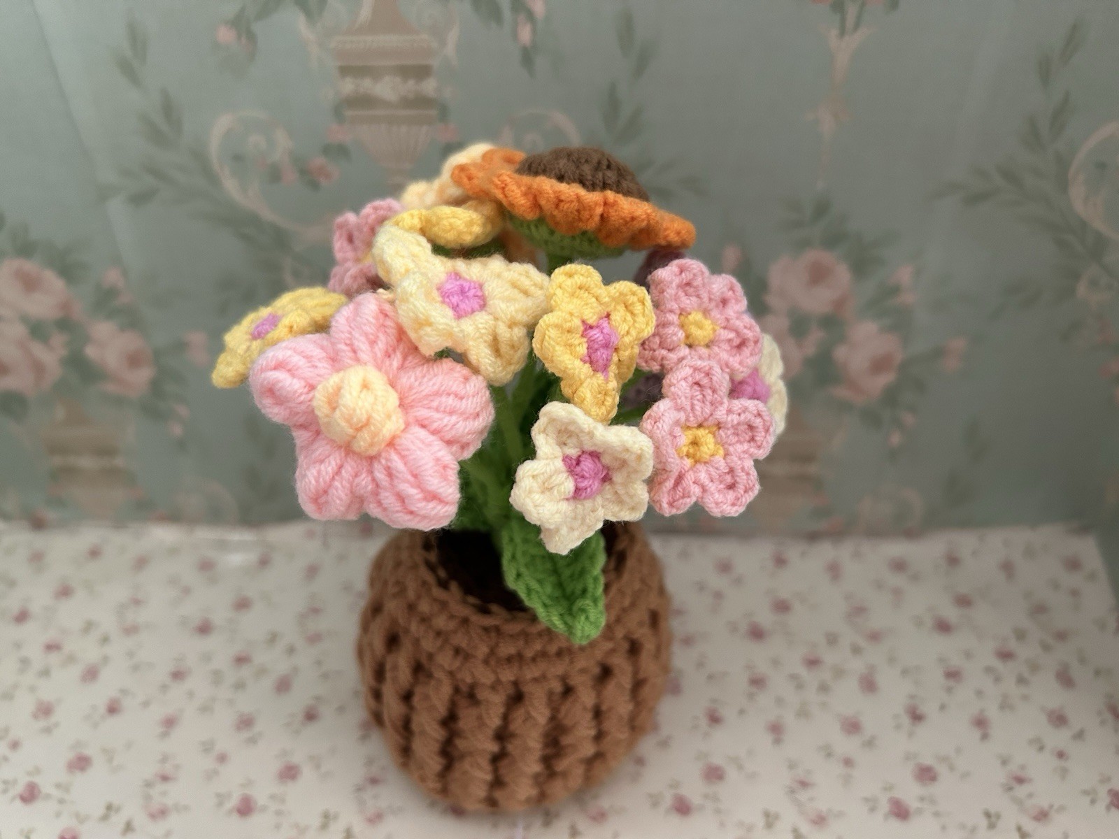 Crochet Bouquet for Anniversary Birthday Mother’s Day Gift Knitted Flowers Decor