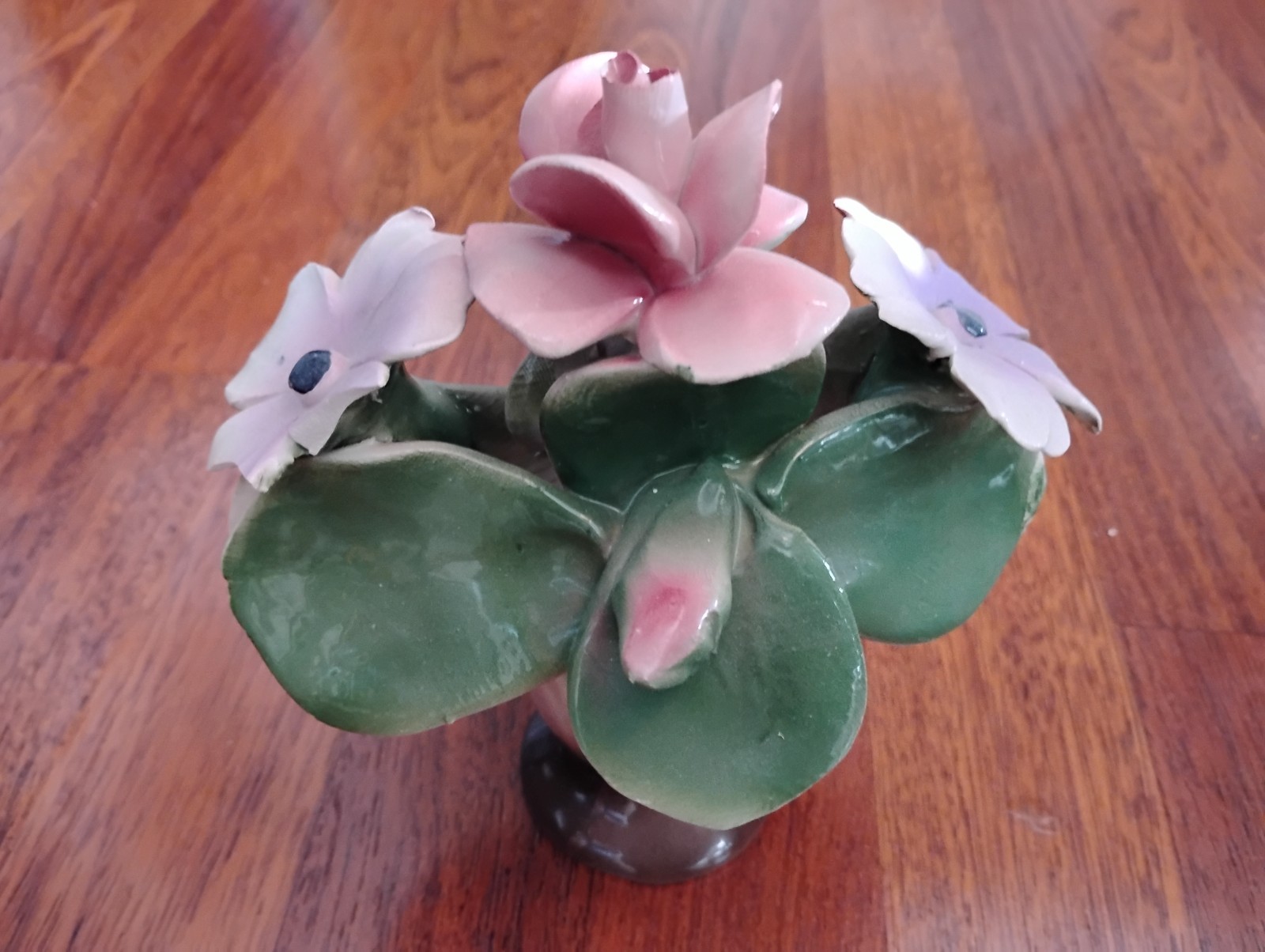 Vintage Capodimonte Italy Floral Basket Porcelain Pink & White Roses 7 x 6 x 5″