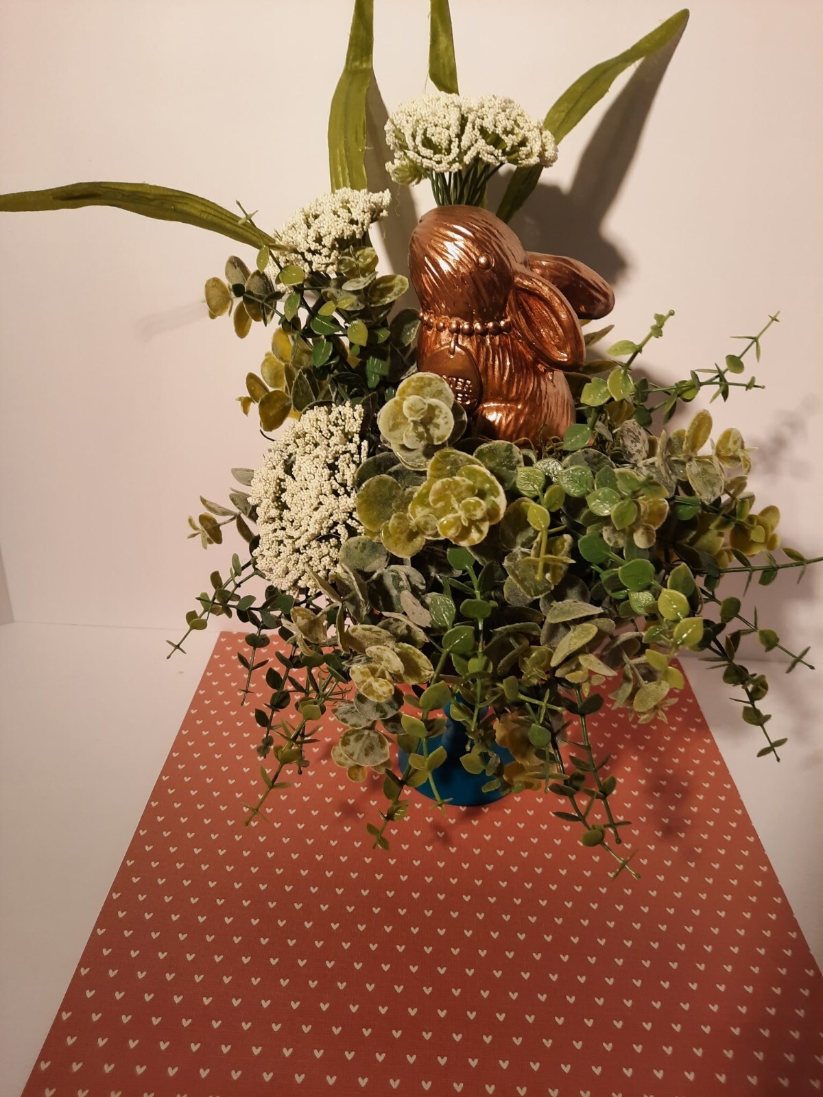 Spring arrangement made with neutral colors. It’s a perfect centerpiece.