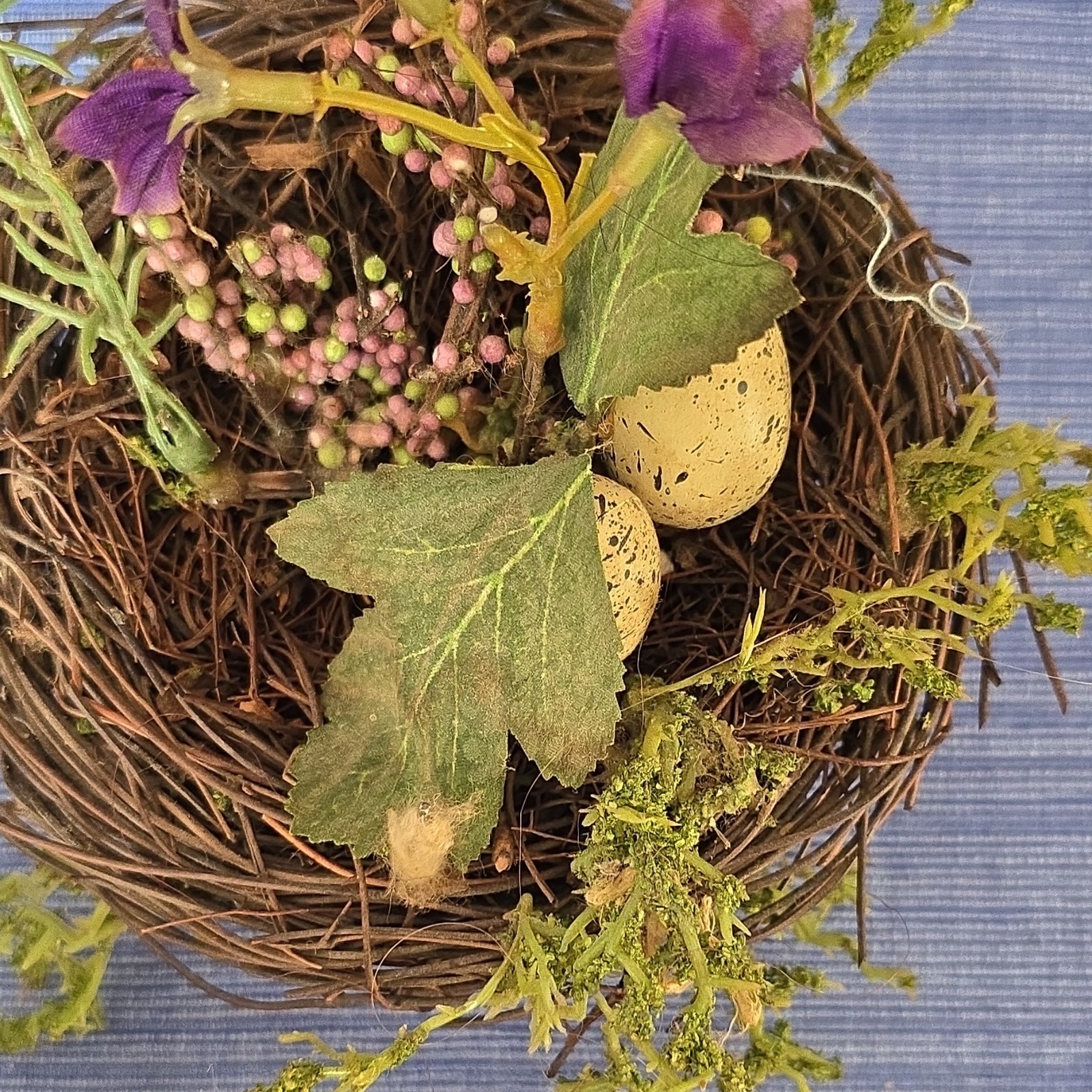 Artificial Decorative Bird Nest Arrangement Centerpiece for Spring Floral Garden