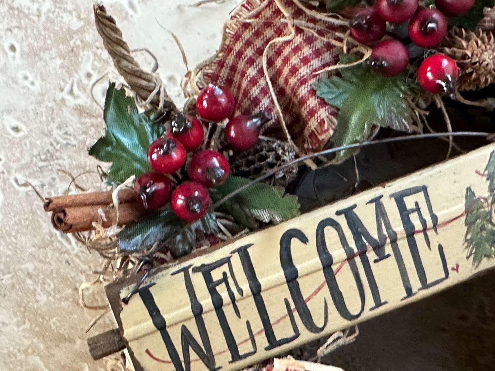 CUSTOM PETITE WELCOME WREATH W/HOMESPUN BOW AND BERRY ACCENTS:NWOT