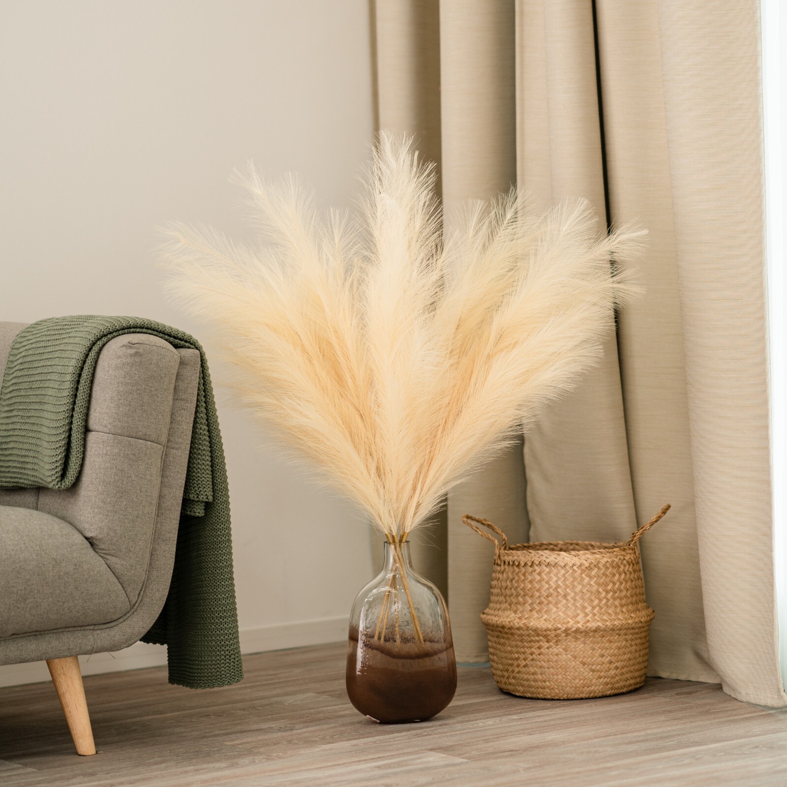 10 Stems of Extra Large Silk Faux Pampas Grass (43”/110cm-Beige)