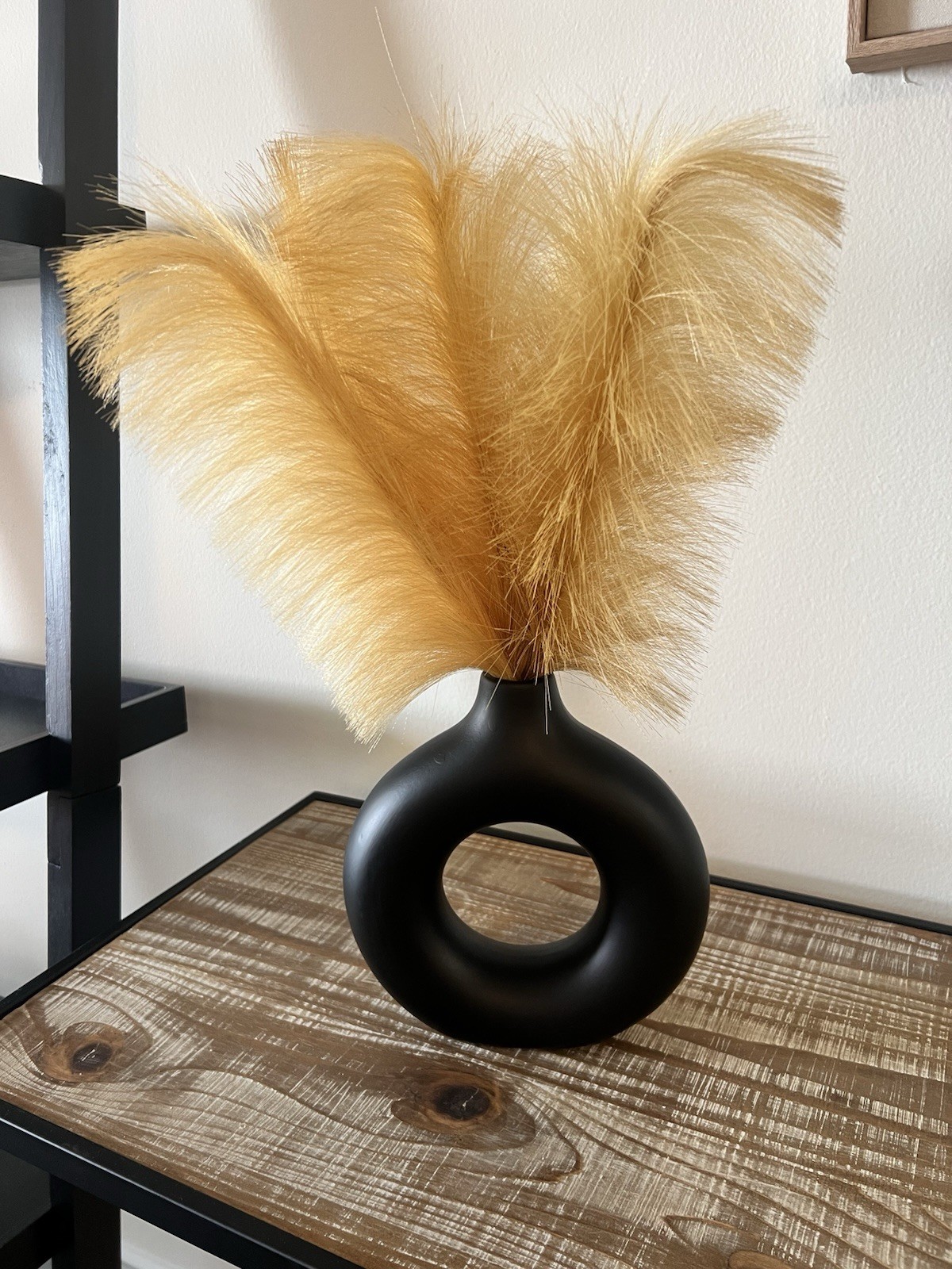 Artificial Pampas Grass Flower Arrangement in Modern Black Vase