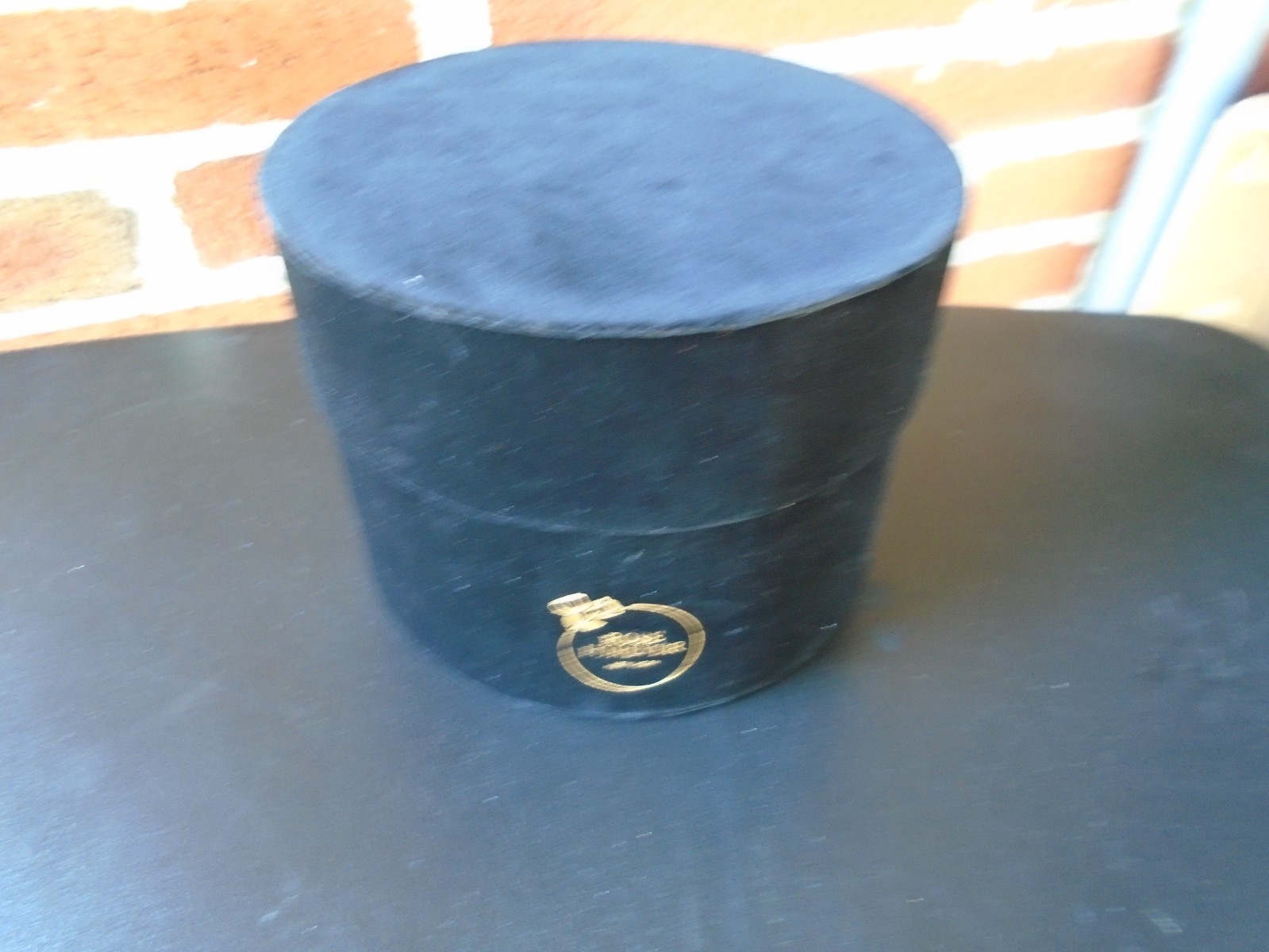 Rose Forever New York Real Preserved 9 White Roses Black Round Velvet Box