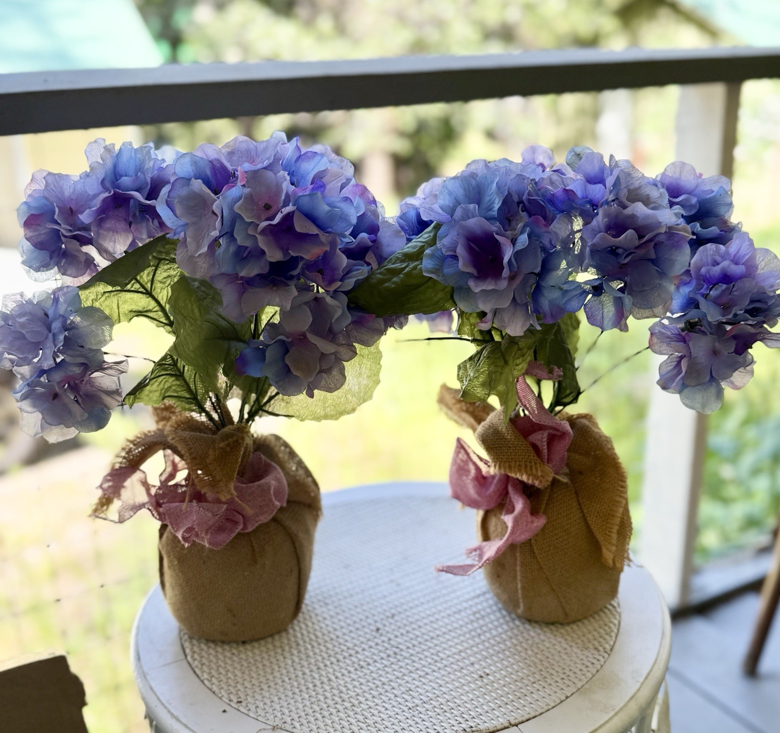 Set of 2 Artificial Purple & Green Hydrangea Flower Arrangements in Burlap Pots