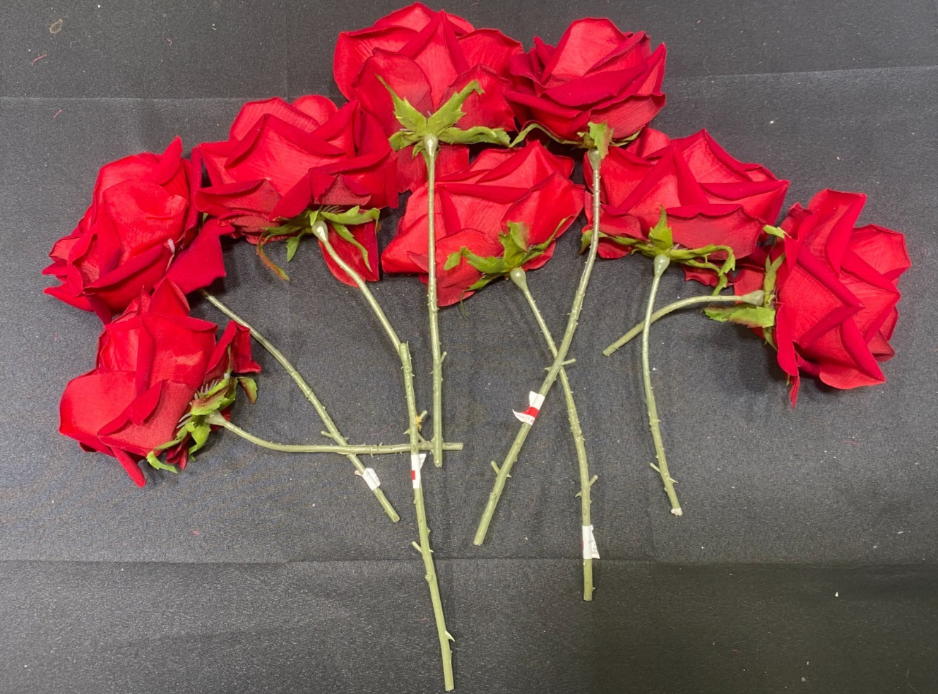Ashland Faux Red Roses Lot x40 Full Stem + 8 Cut Stems Silk Flowers Wedding DIY