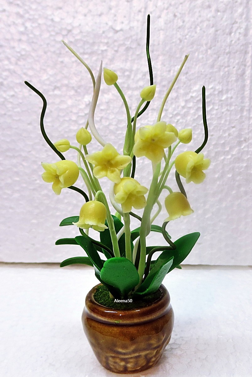 US Stock 5″H Handmade Miniature Air Dry Clay Bell-Flowers Arranged in CeramicPot