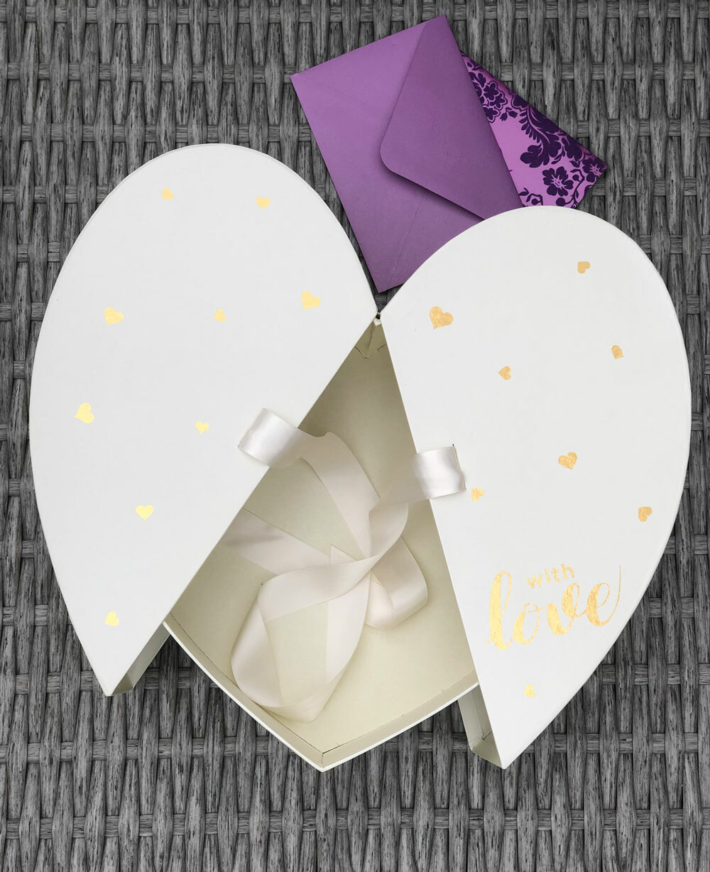 Premium Quality Heart Shape Flower Box, Floral Gift Box, for Luxury Arrangements