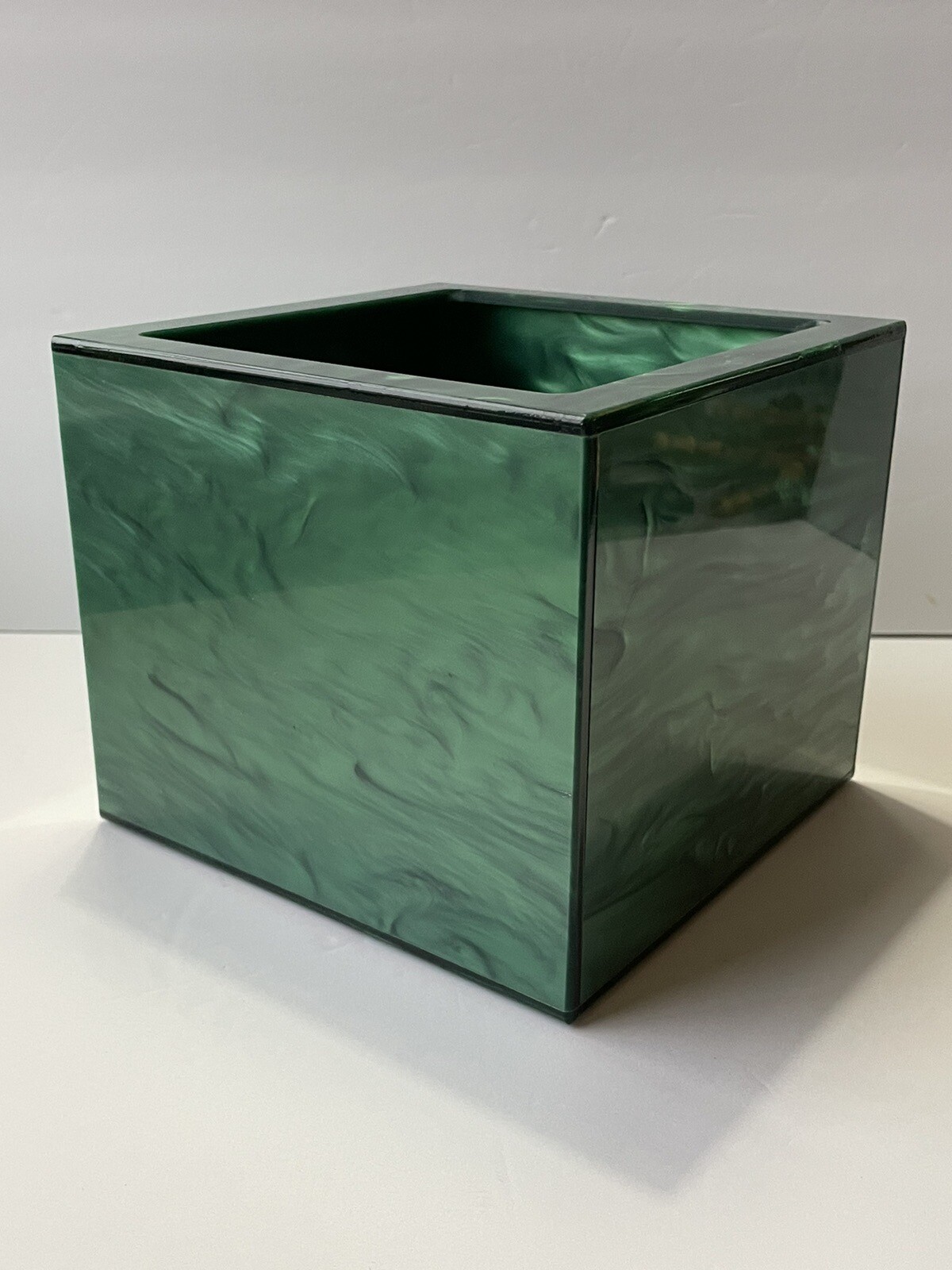 charlotte max orchid box Flower Planter Vase Pearl Green Lucite Retail $180