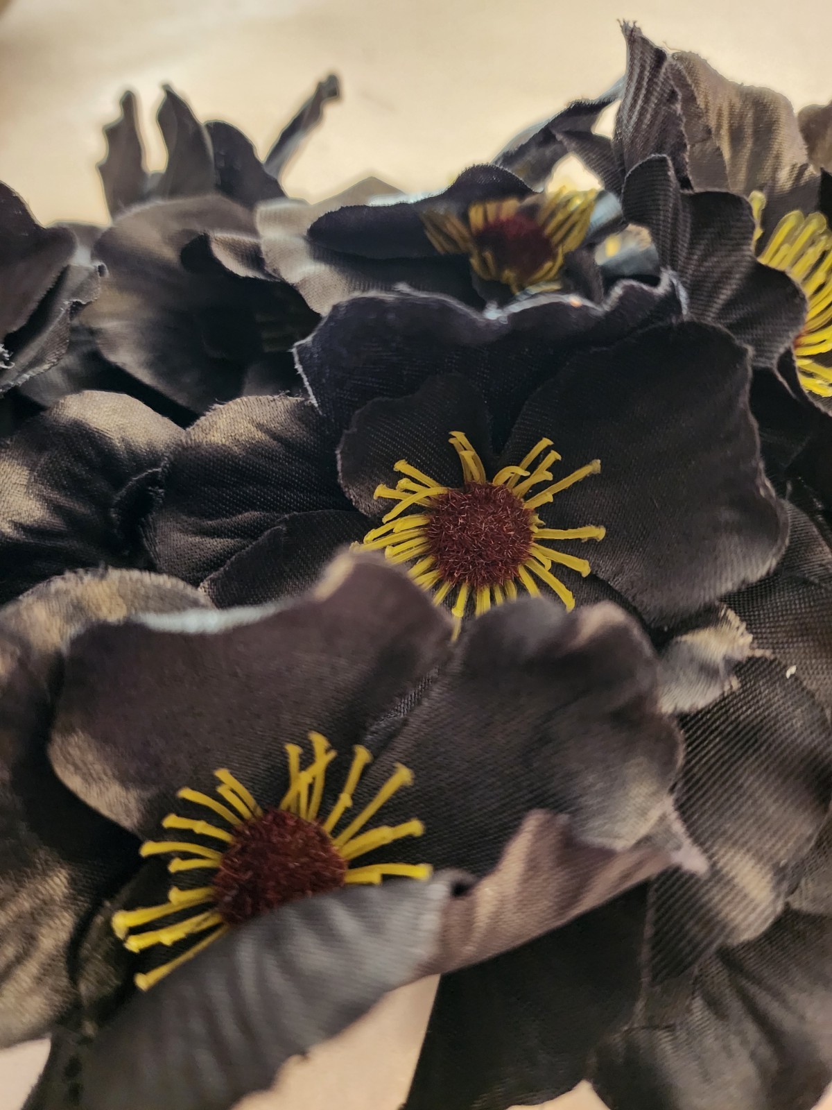 Artificial Silk Poppy Anemone Decorative Fake Flower Heads 7cm Black 90-Pieces