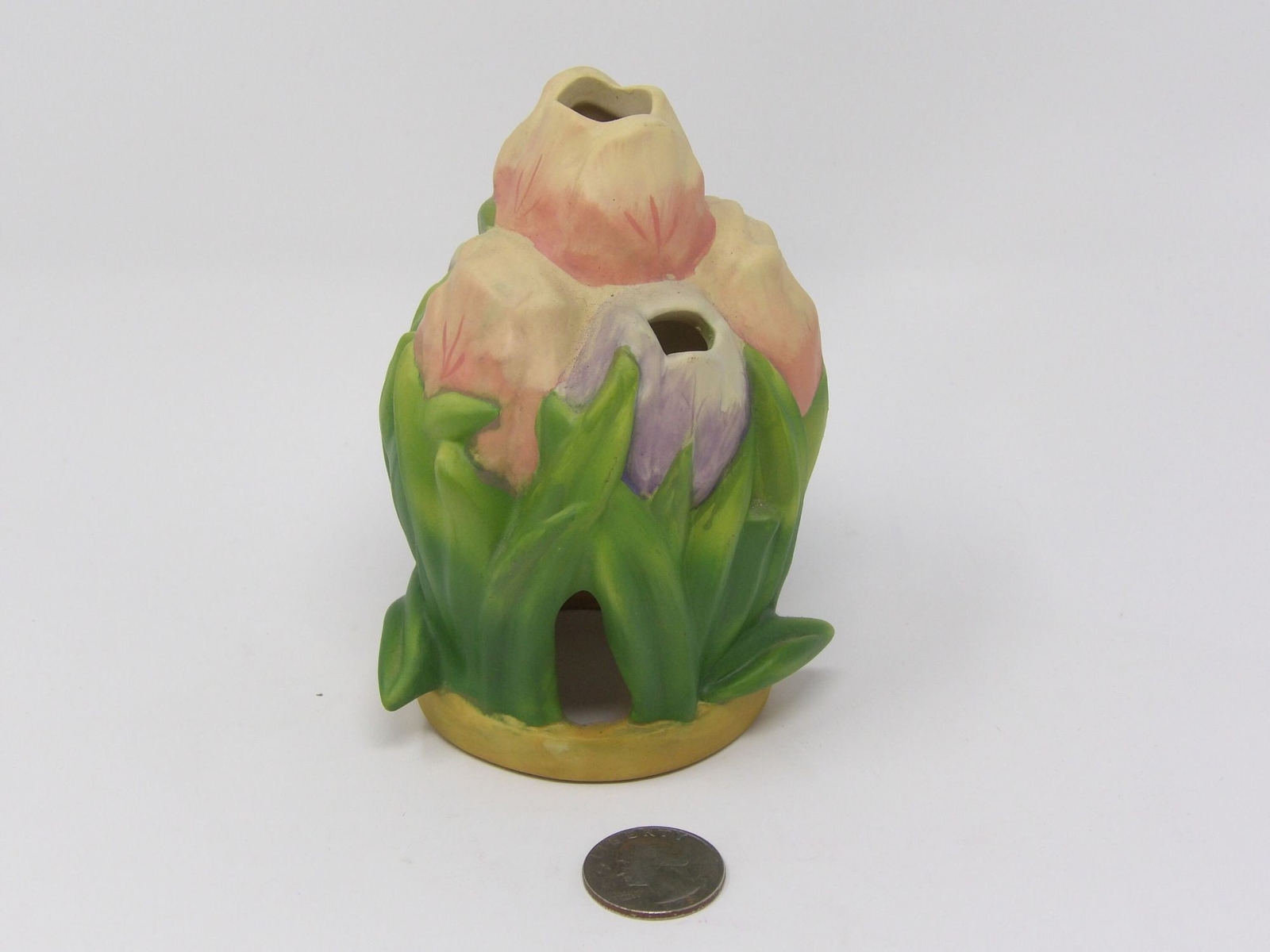 Vintage Floral Frog Floral Bouquet Shaped 4 3/4″ H x 3 1/2″ W Pink & Purple Flow