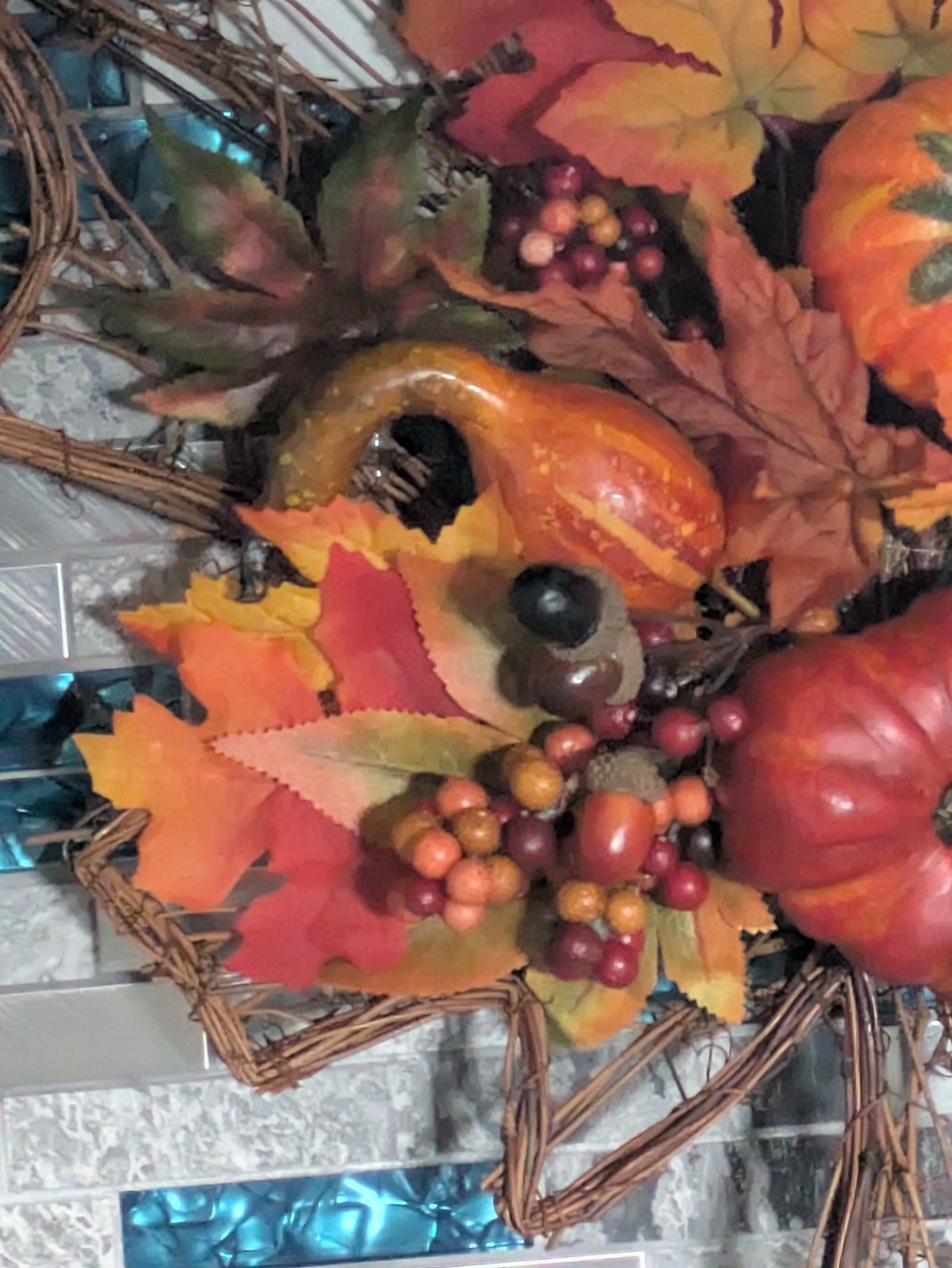 Holiday Living Maple Leaf Fall Flower Arrangement Wicker 19.5″ H X 19″ W