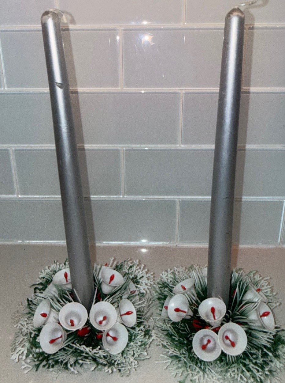 2- Vintage MCM Plastic Christmas Winter Greenery White Bells Floral 4.5 Round