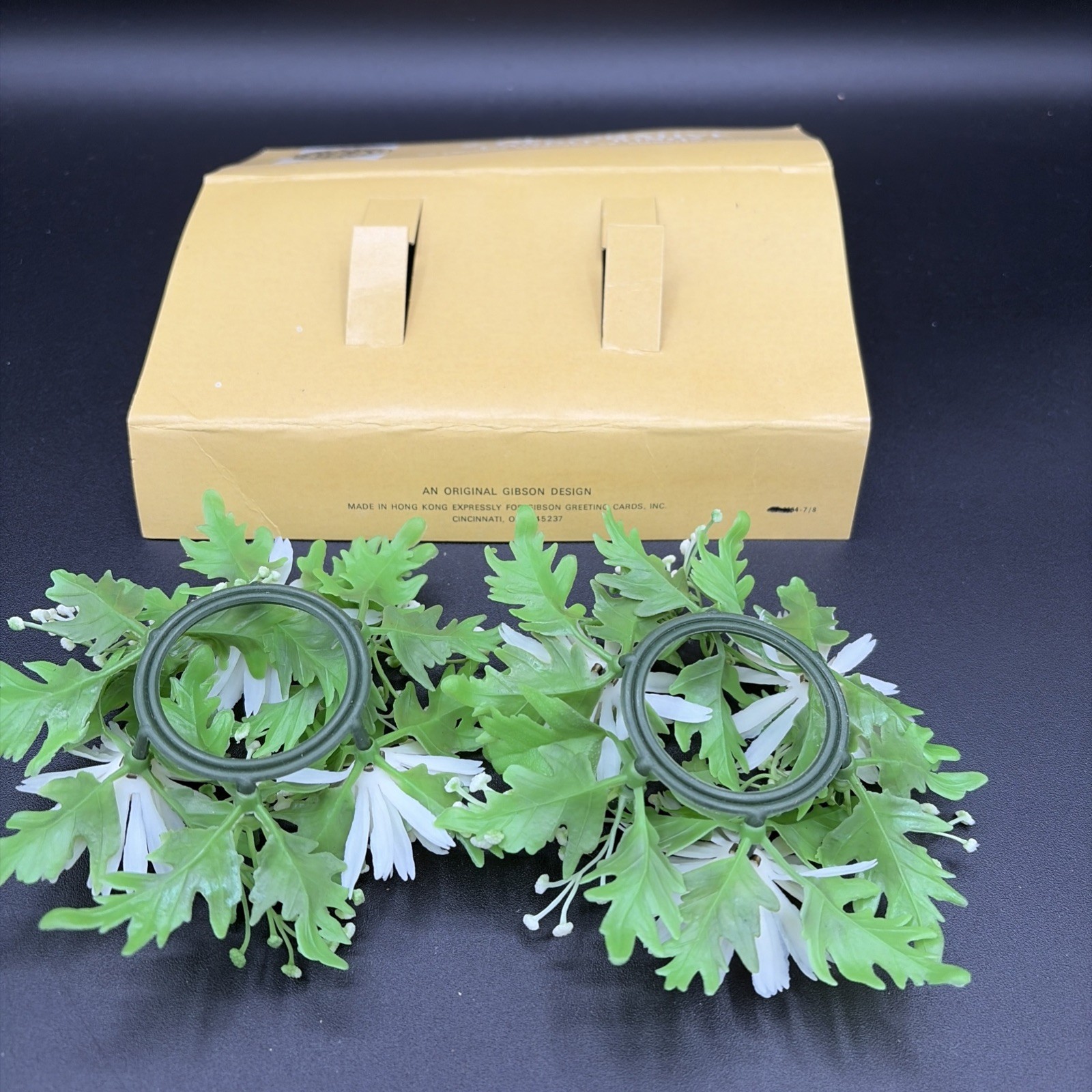 Vintage Gibson White Daisy Candle Rings Set of 2 Faux Floral Faux Wreath