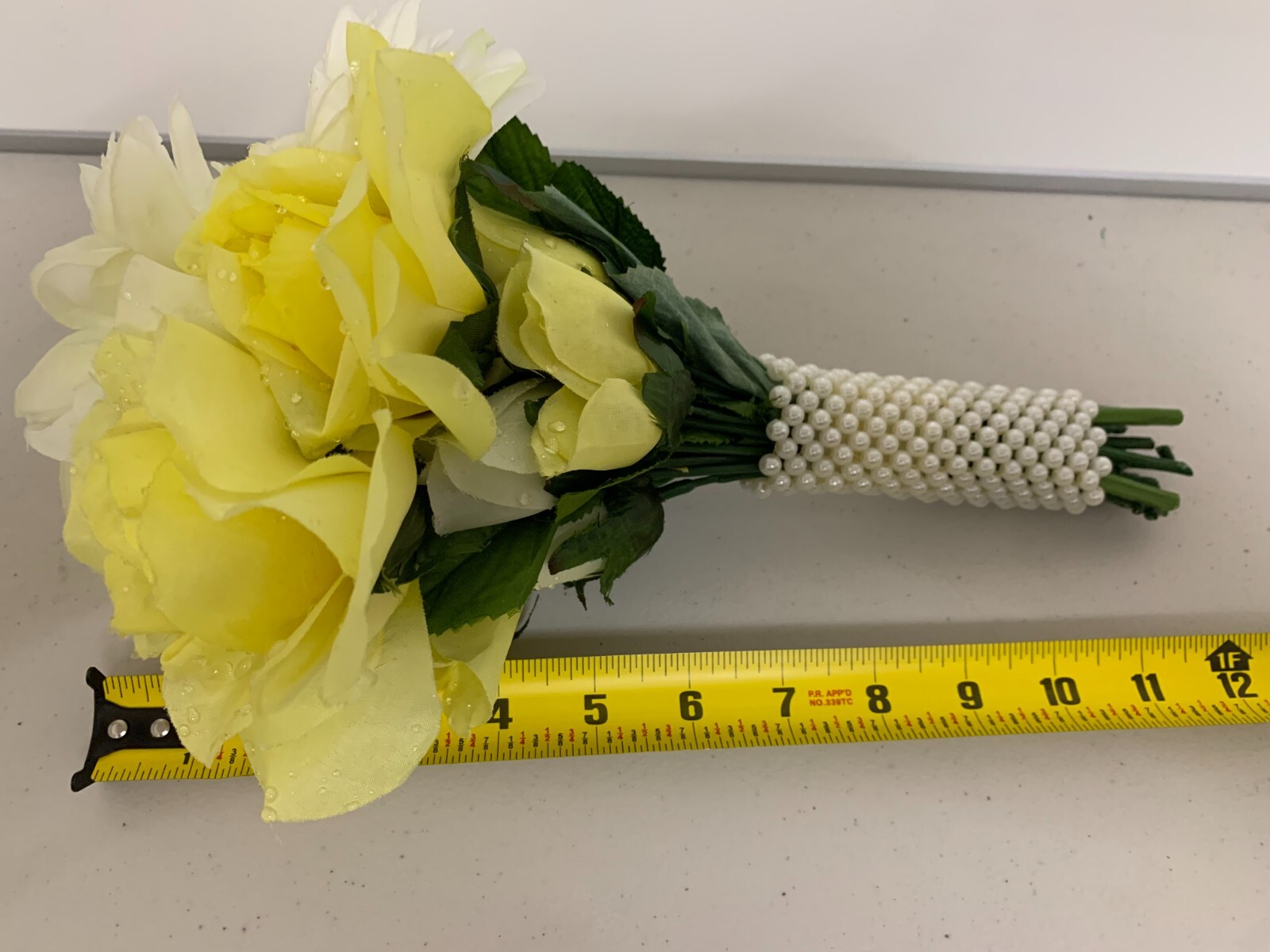 FLORAL WHITE &YELLOW ROSE FLOWER BOUQUET W/ WHITE PEARL HANDLE EVENTS & WEDDING