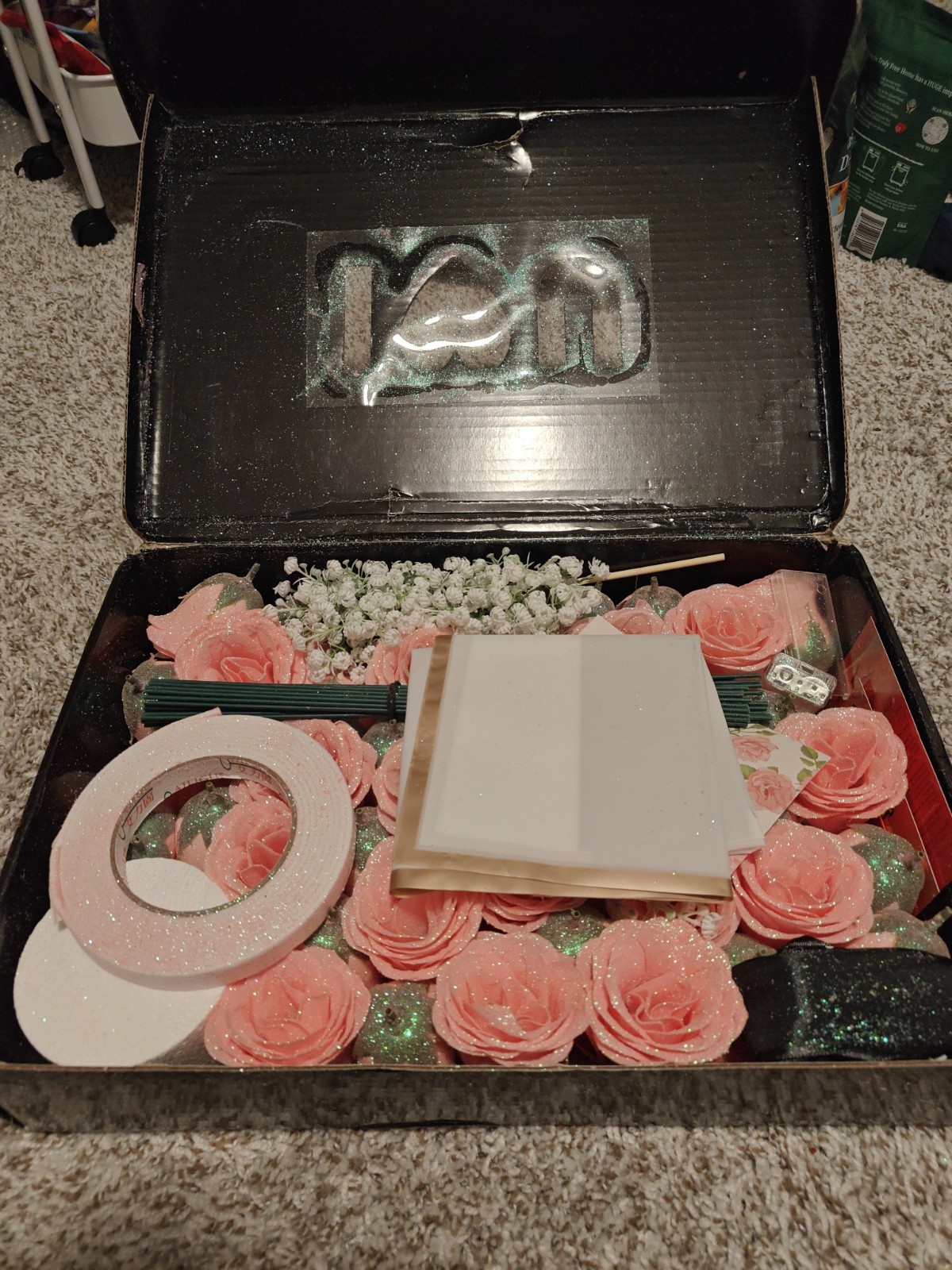 Luxe Eternal pink Roses Set