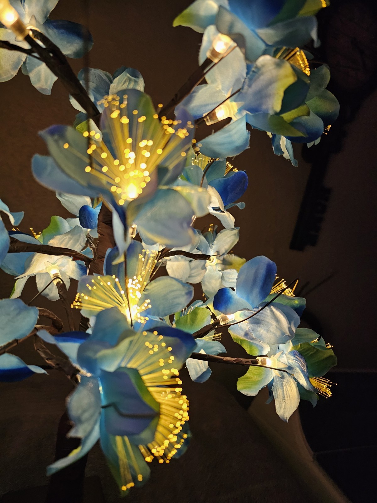 LED Tabletop Bonsai Tree Light Features Artificial Blue Blossoms Battery Operate