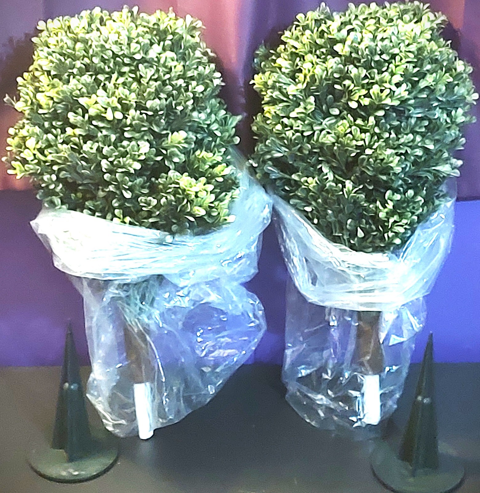 LPN – Lewondr Artificial Boxwood Topiary Ball Trees, 23.62” Fake Plants Outdoor