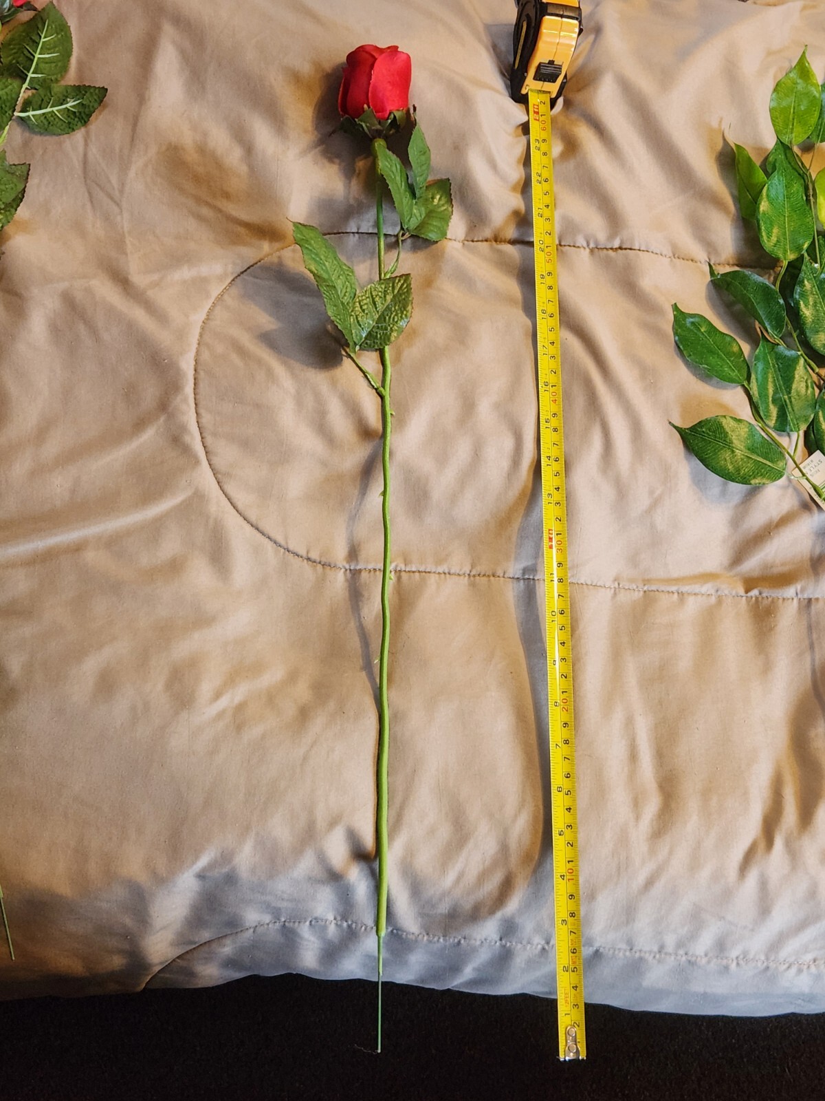 12 Piece Faux Long Stemmed Red Rose & Ficus Bundle (8 Roses, 4 Ficus) – Used