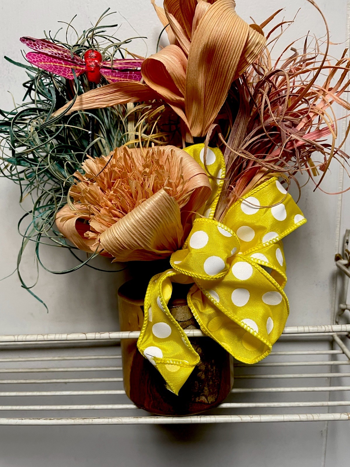 Corn Hucks Flower Arrangements Each Flower Handmade In A Pint Vase With Cover