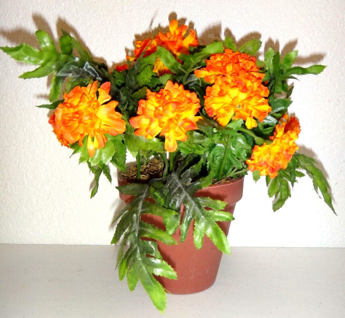 Artificial Potted Flowers Height : 9.5 inches Orange / Green Floral Home Décor