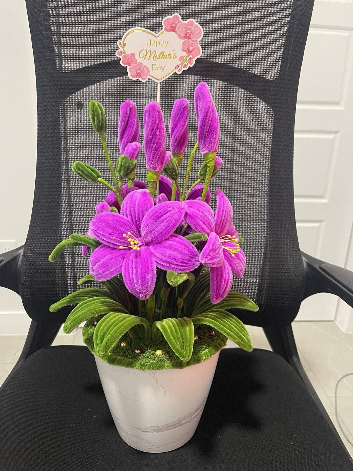 10 pcs/ $34.95 each FuzzyWire -Daisy Gerbera Lily Pot & Wrapped Bouquet