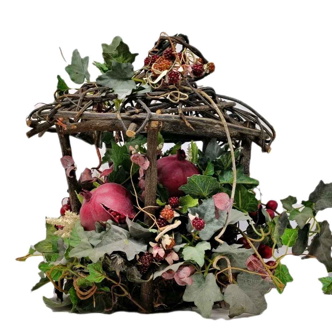 Hanging Wicker Twig Basket Faux Vine Berry Floral Arrangement Gazebo Bird Cage