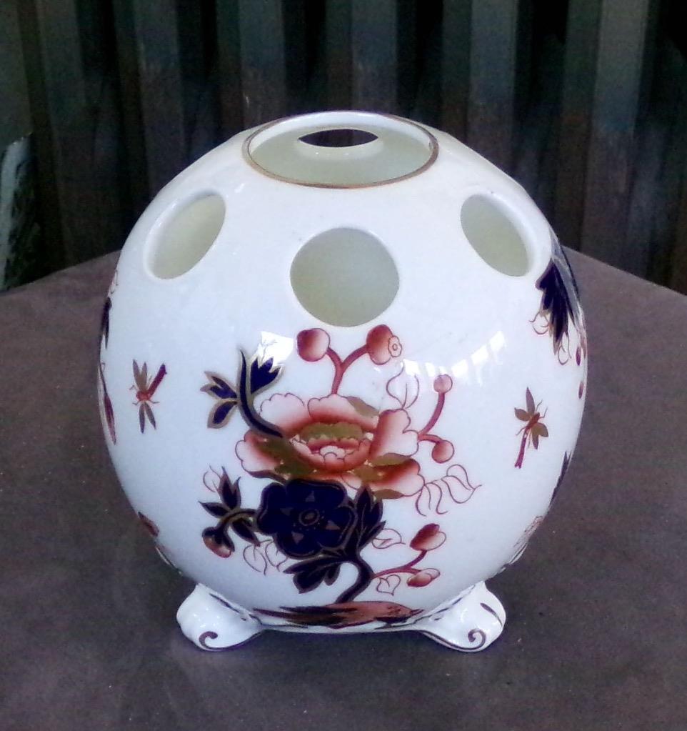 Coalport Hong Kong Bone China 5.5″ Flower Arranger