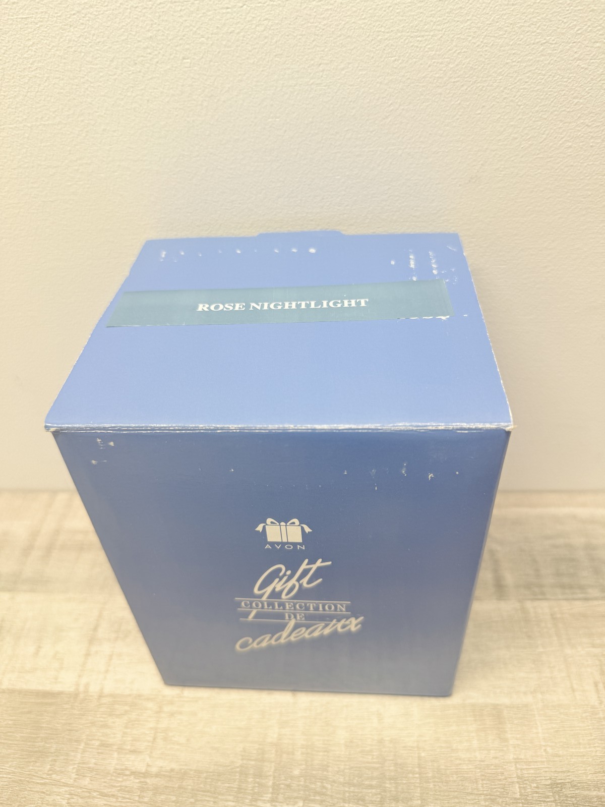 Avon Gift Collection Rose Nightlight Floral Decor Home Accent New in Box