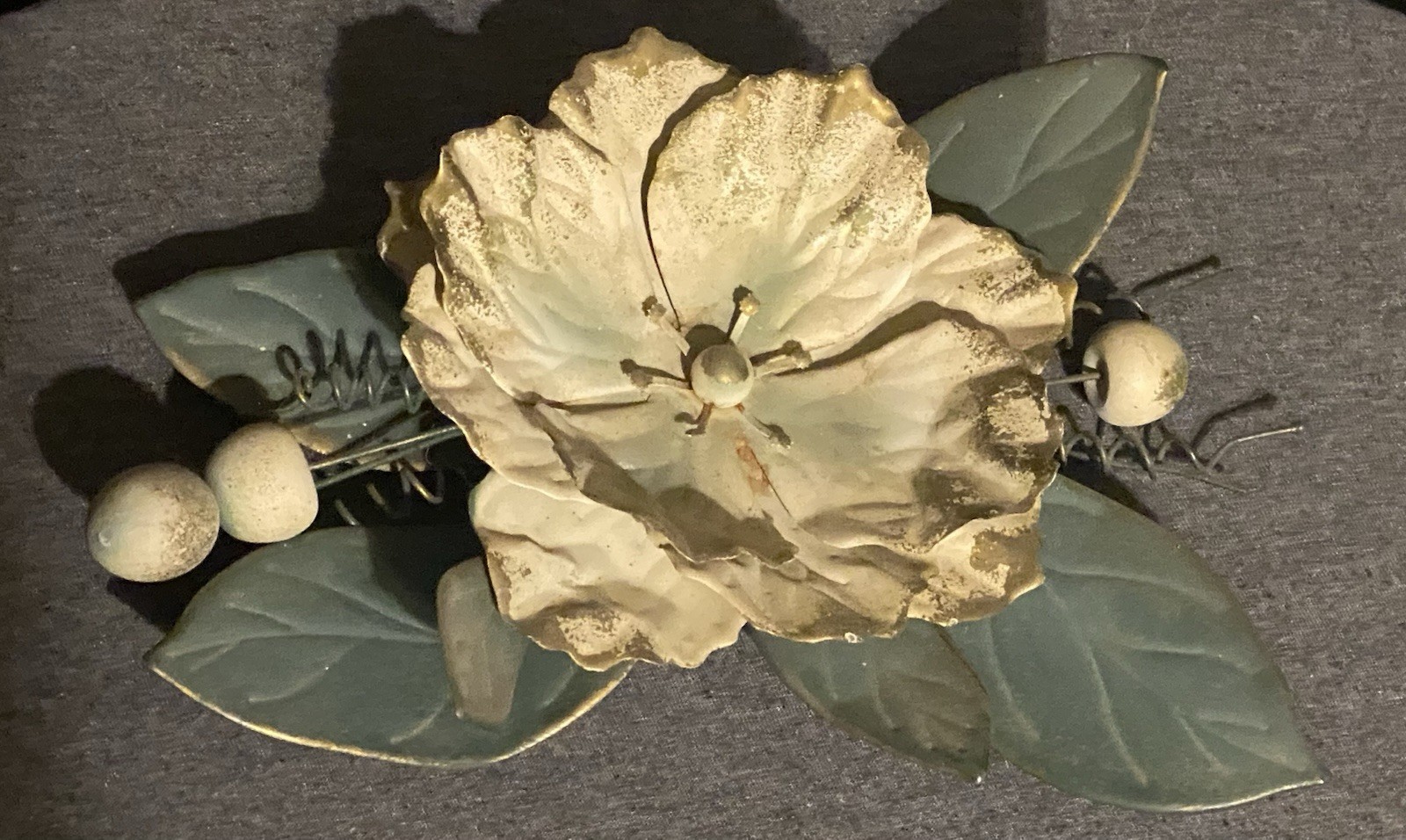 Rustic Metal Flower Wreath Magnolia Leaves Berries 10” Farmhouse Decor