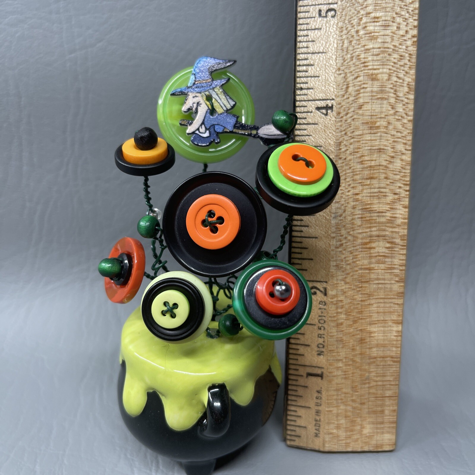 Button Flower Bouquet In Witch Cauldron S&P Shaker Green Orange Halloween Decor
