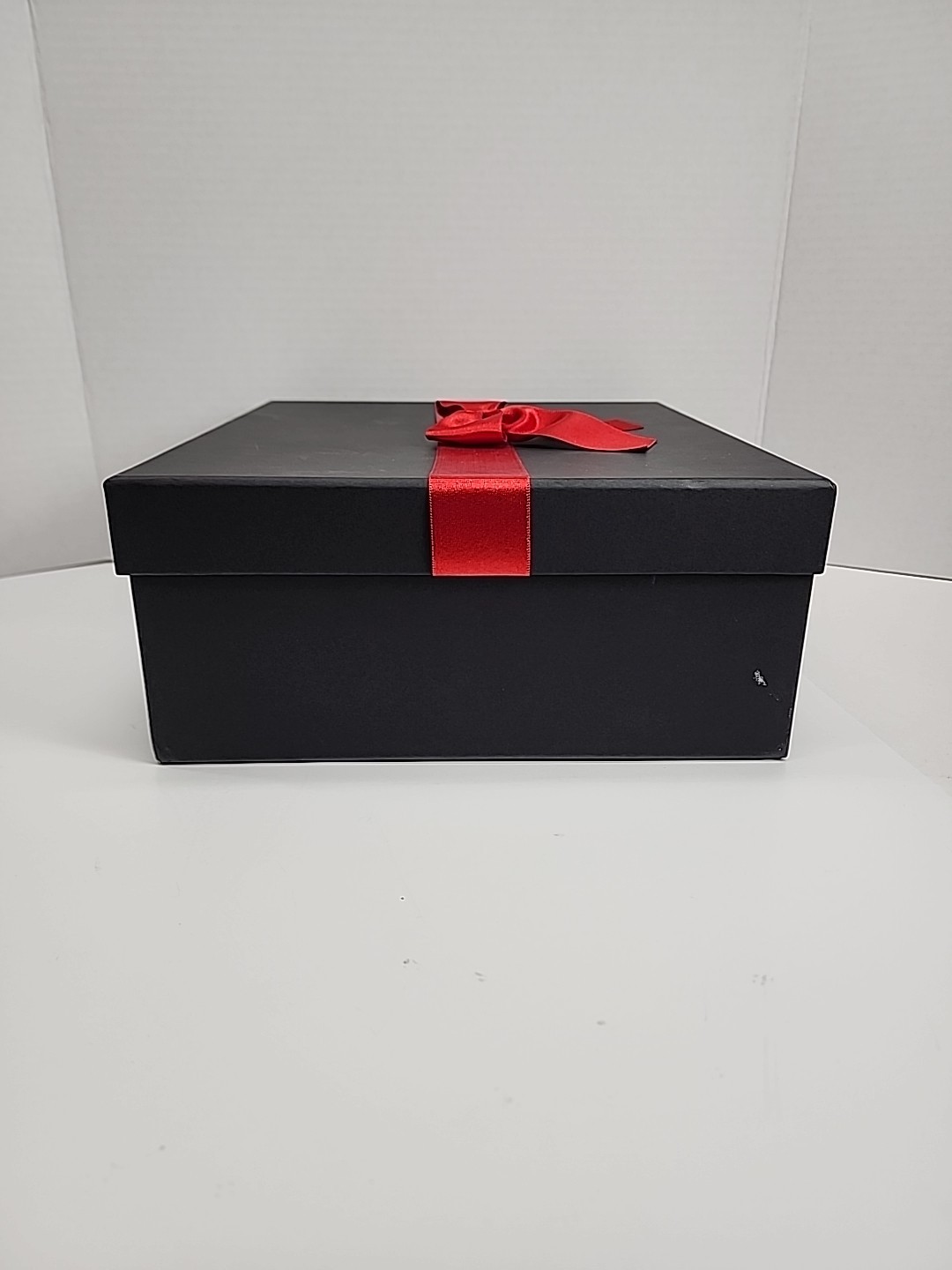 Forever Roses in Luxury Black Box: 18 Real Red Preserved Roses