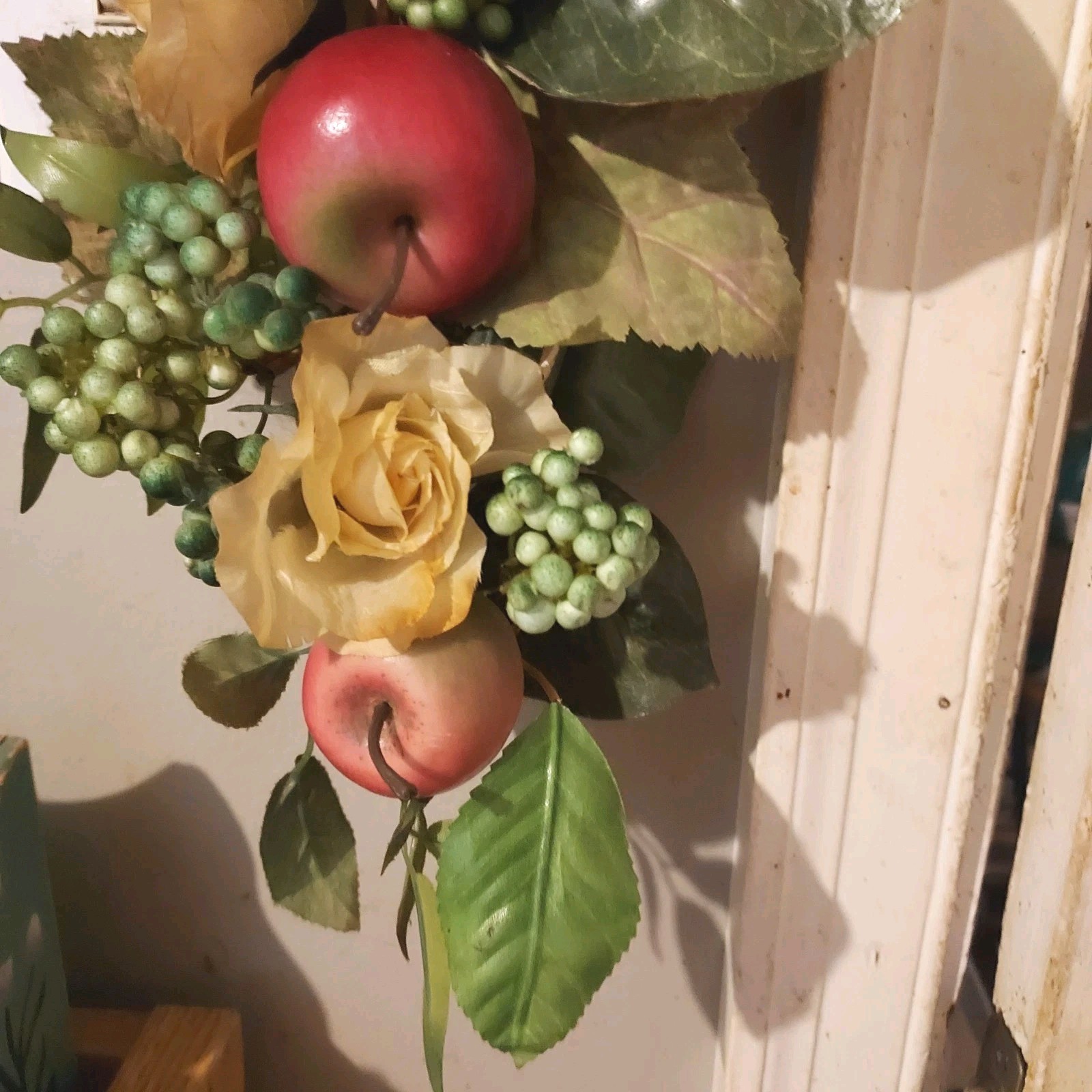 Vtg Floral Fruit Apple Swag Hanging Vine Roses Kitchen Farm Cottage 25 In READ