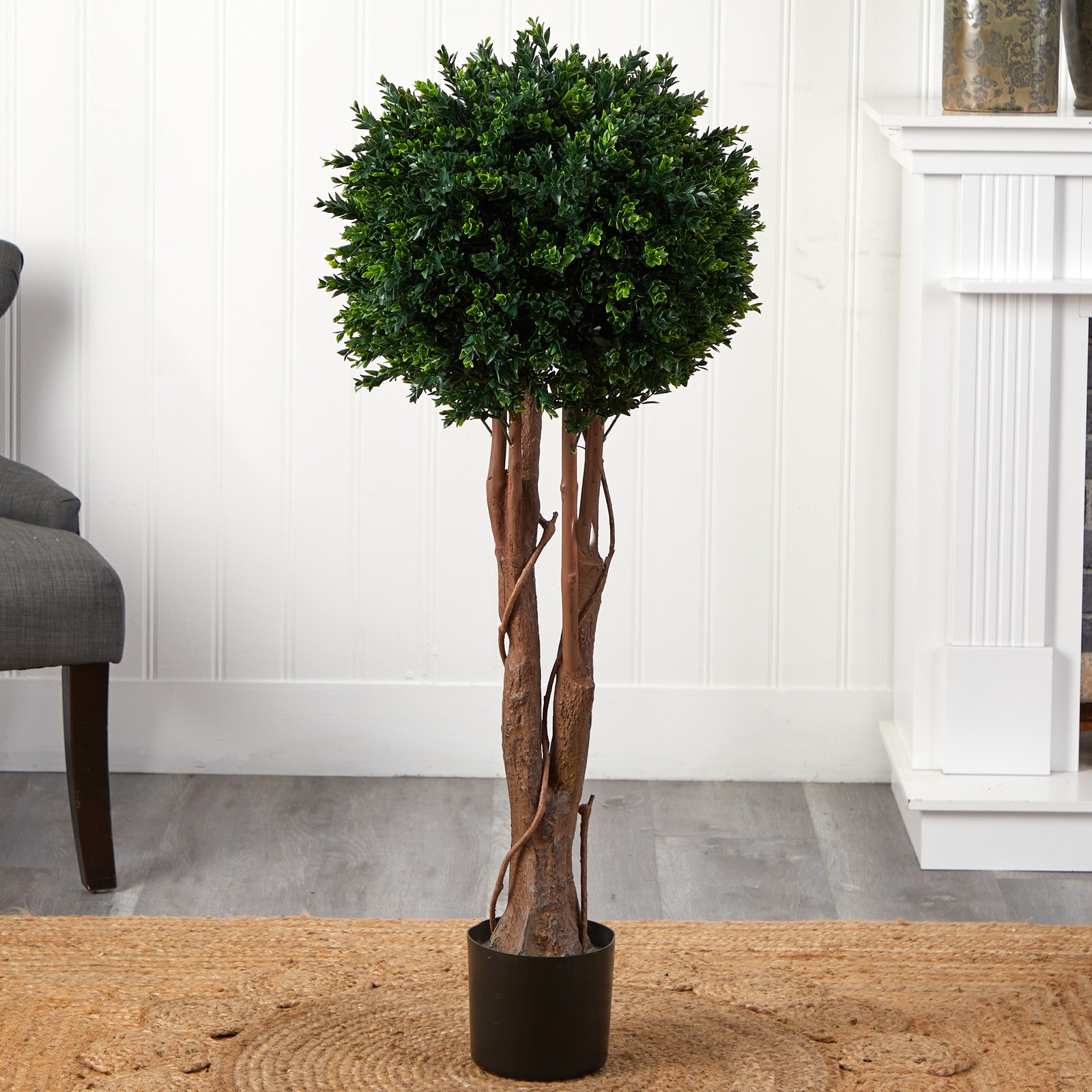 Indoor/Outdoor 46″ Boxwood Artificial Topiary Tree UV Resistant in Green/Black