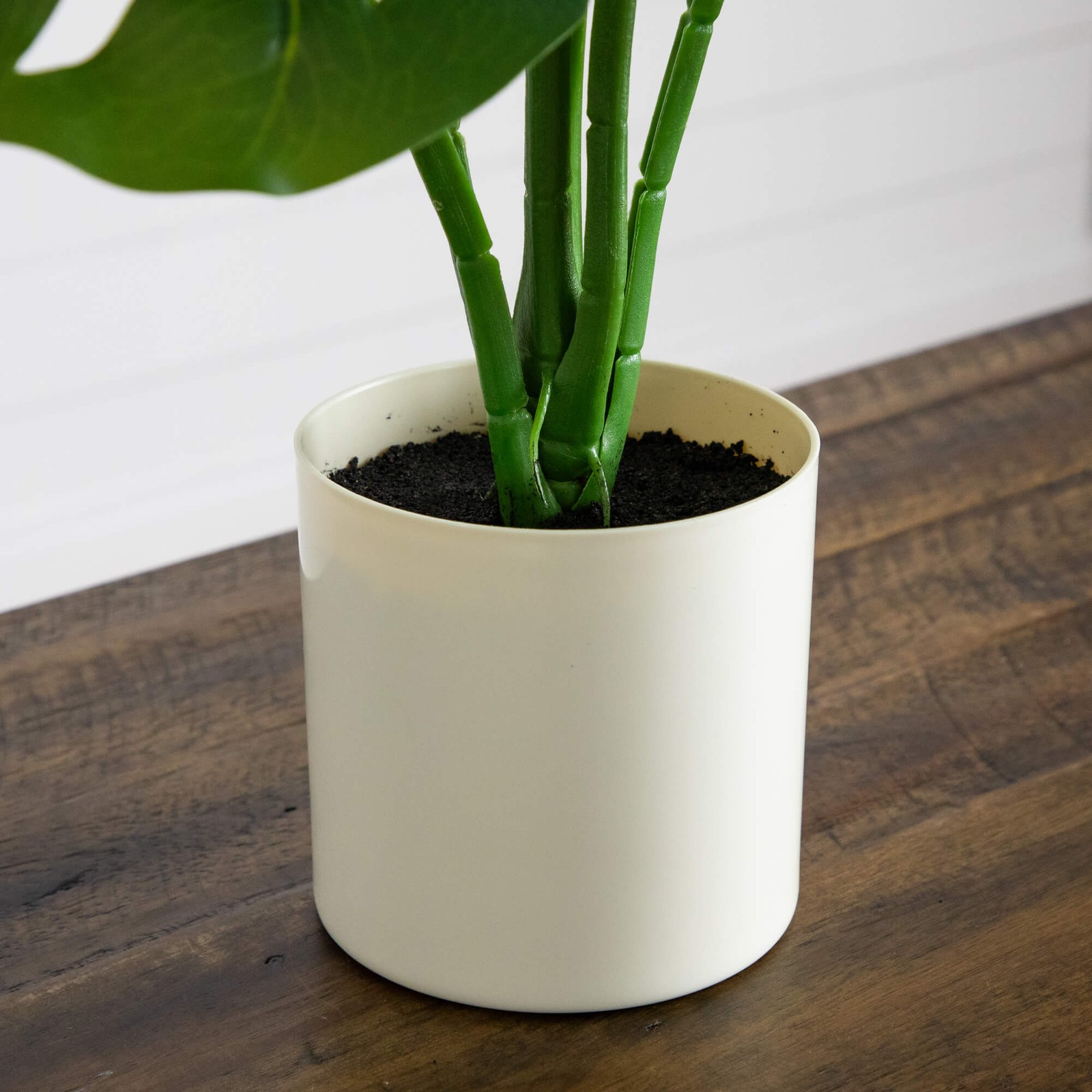 20 Inch Artificial Swiss Monstera Plant with Bendable Branches Plastic Planter