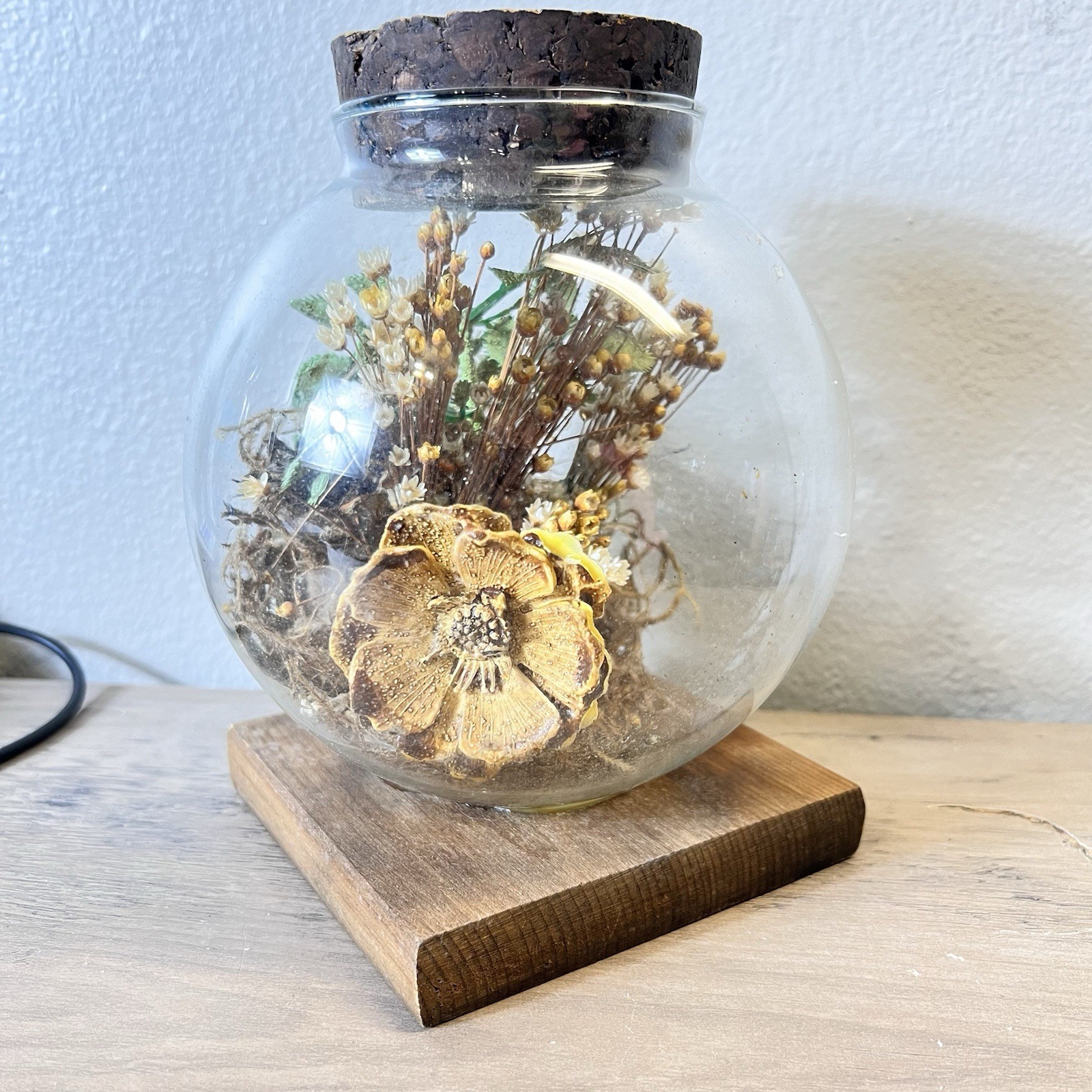 Vtg Leonard Creations Glass Terrarium Dome Dried Flowers Wood Base California