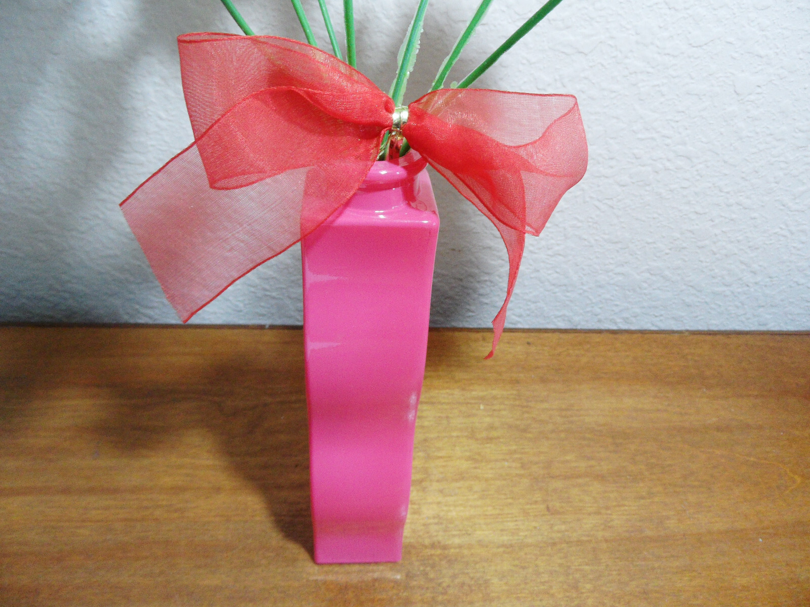 Valentine Artificial Red Bud Rose Bushes in Pink IKEA Vase with red Bow