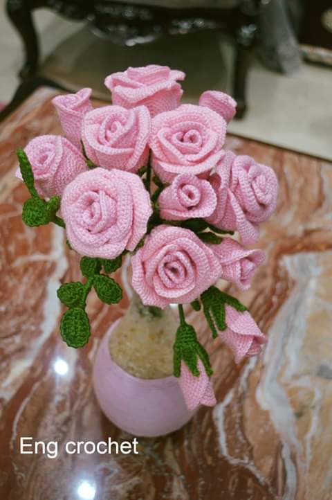 Flowers crochet bouquet decor rose floral handmade pinkish set of 10+the vase
