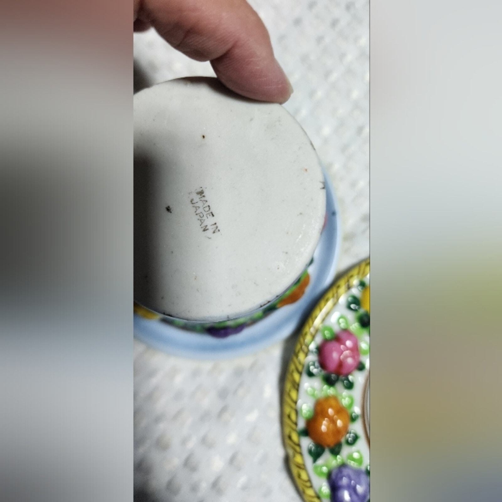 VINTAGE EUC PAINTED GLAZED FLOWER POT AND TRAY SAUCER COMBO