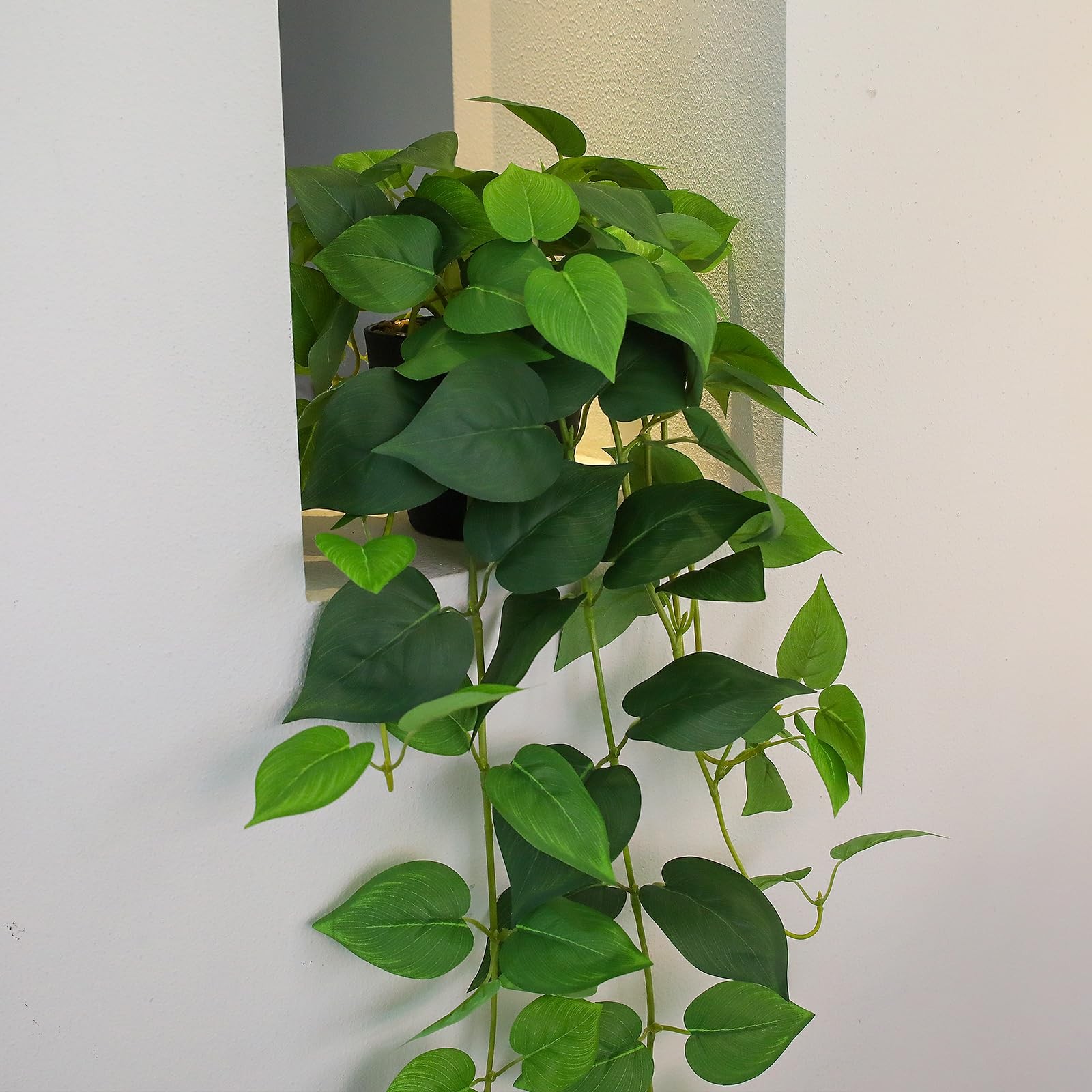 1 PCS 33 Inch Fake Pothos Potted Artificial Silk Vines Hanging Plant Greenery