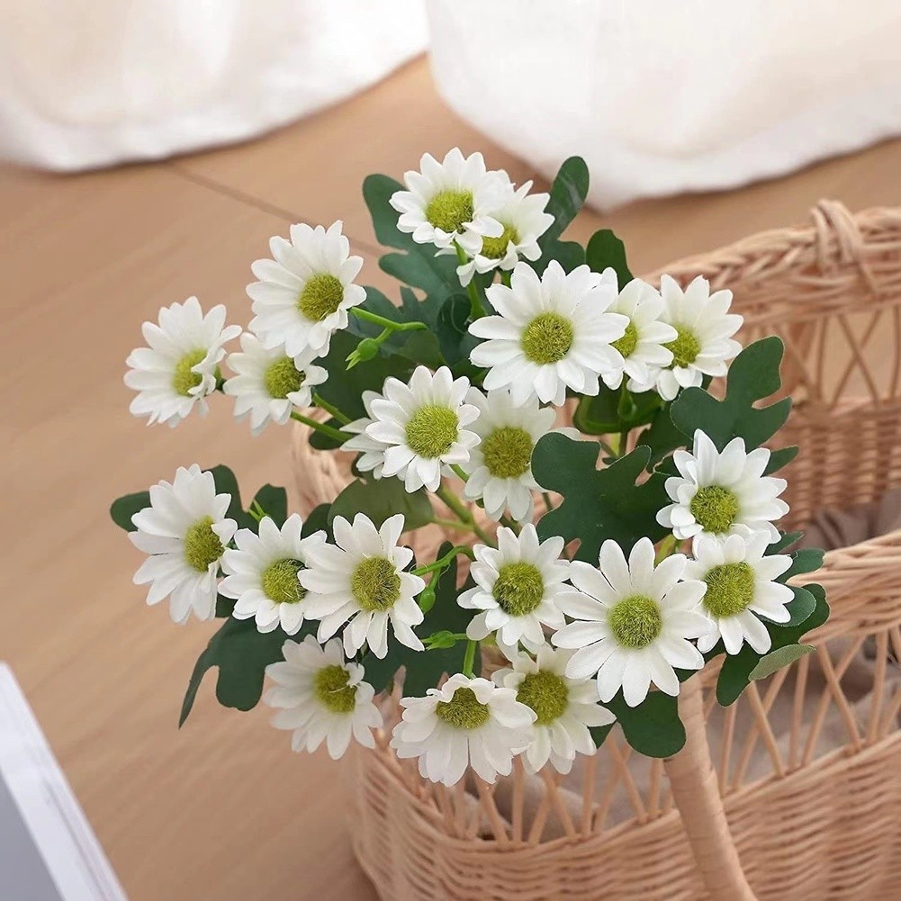 Chamomile Daisy Bouquet Made of Silk and Plastic for Living Room Bedroom Decor