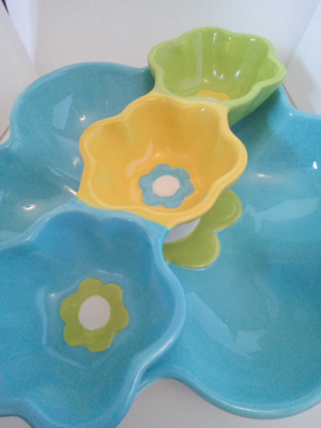 Flower Chip Tray Condiments 3 Bowls Yellow, Green, Blue, White BIG Serving Bowl