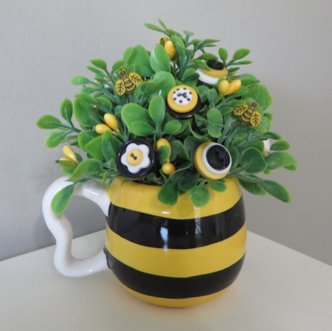 Button Flower Bouquet in MINI Bee Themed Espresso Mug – Summer Home Decor #649