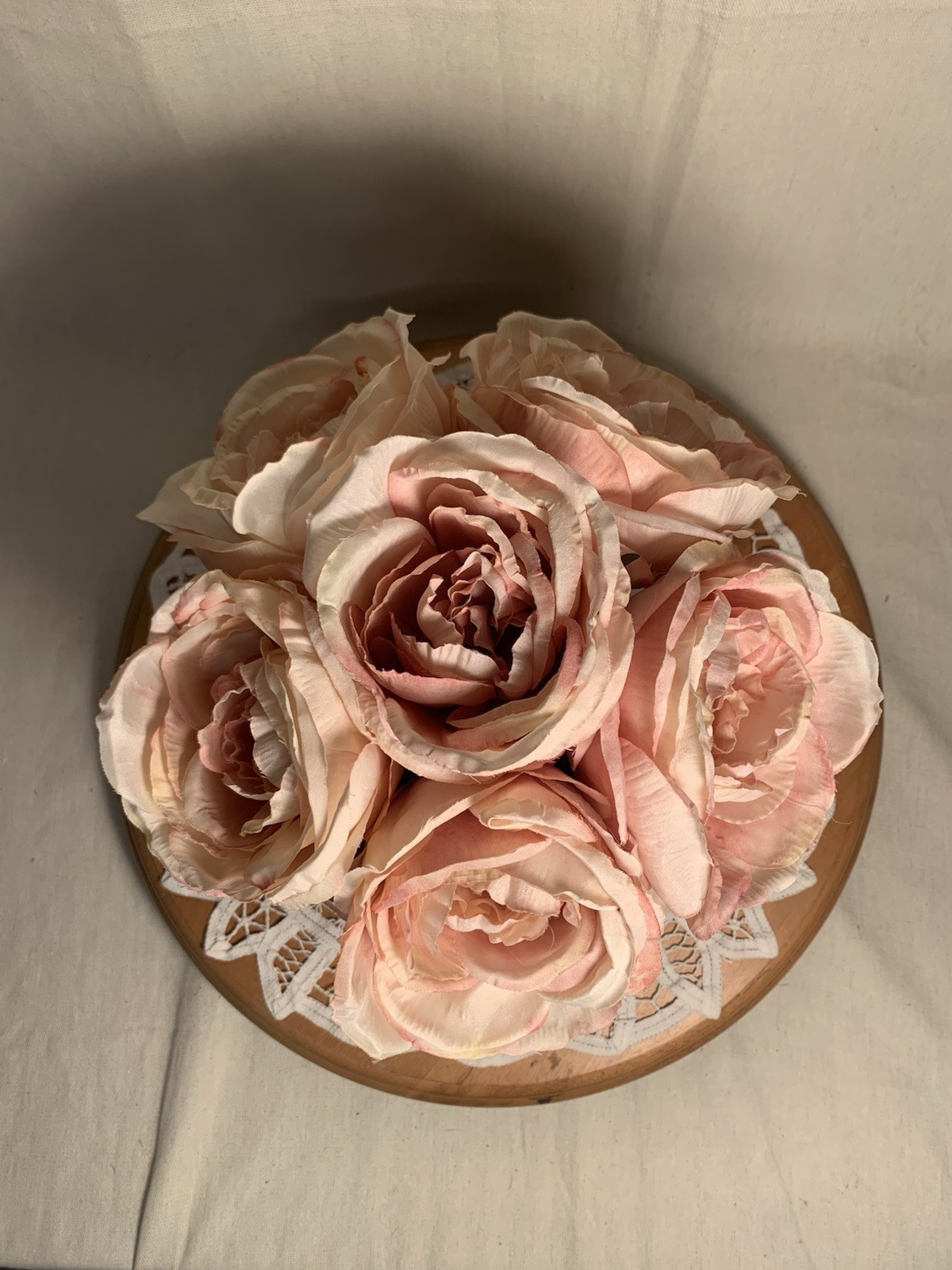 Beautiful Pale Pink Rose Arrangement (6 Large Flowers) In A Footed Ceramic Bowl