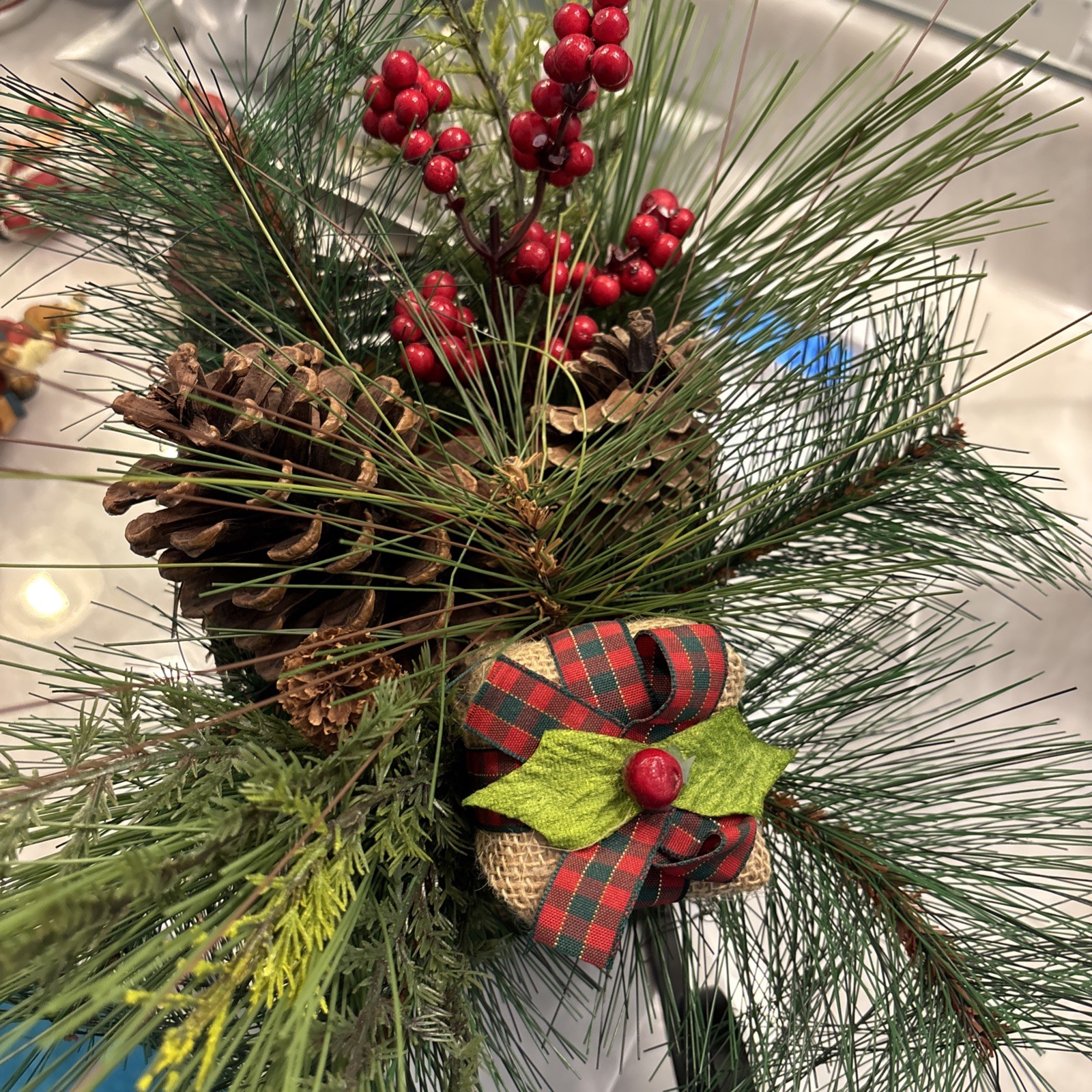 Holiday Sleigh Metal & Wood Mixed Floral Piece Pines Cones Berries Bow Preowned