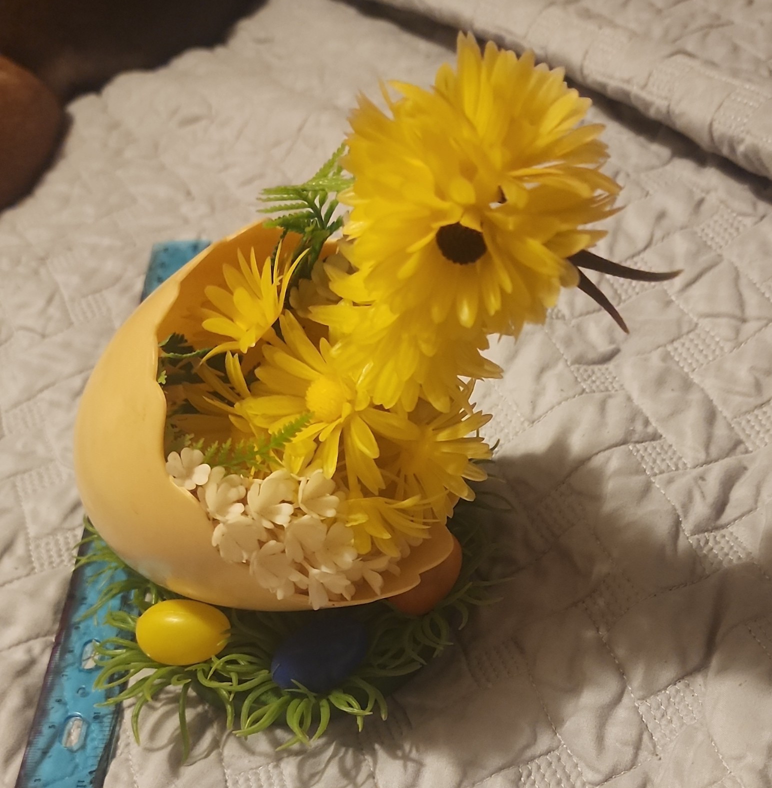 Artificial Yellow White Daisy Easter Floral Arrangement Centerpiece Egg Holder