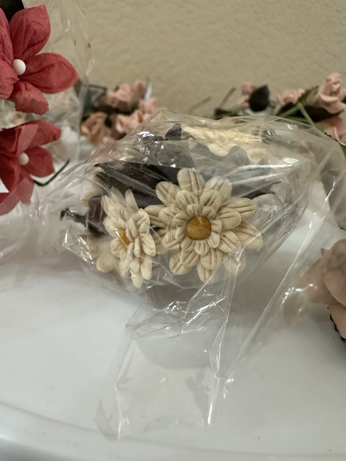 Vintage Miniature Modern Romance decorative Flower Bouquets, 18 Sets NEW